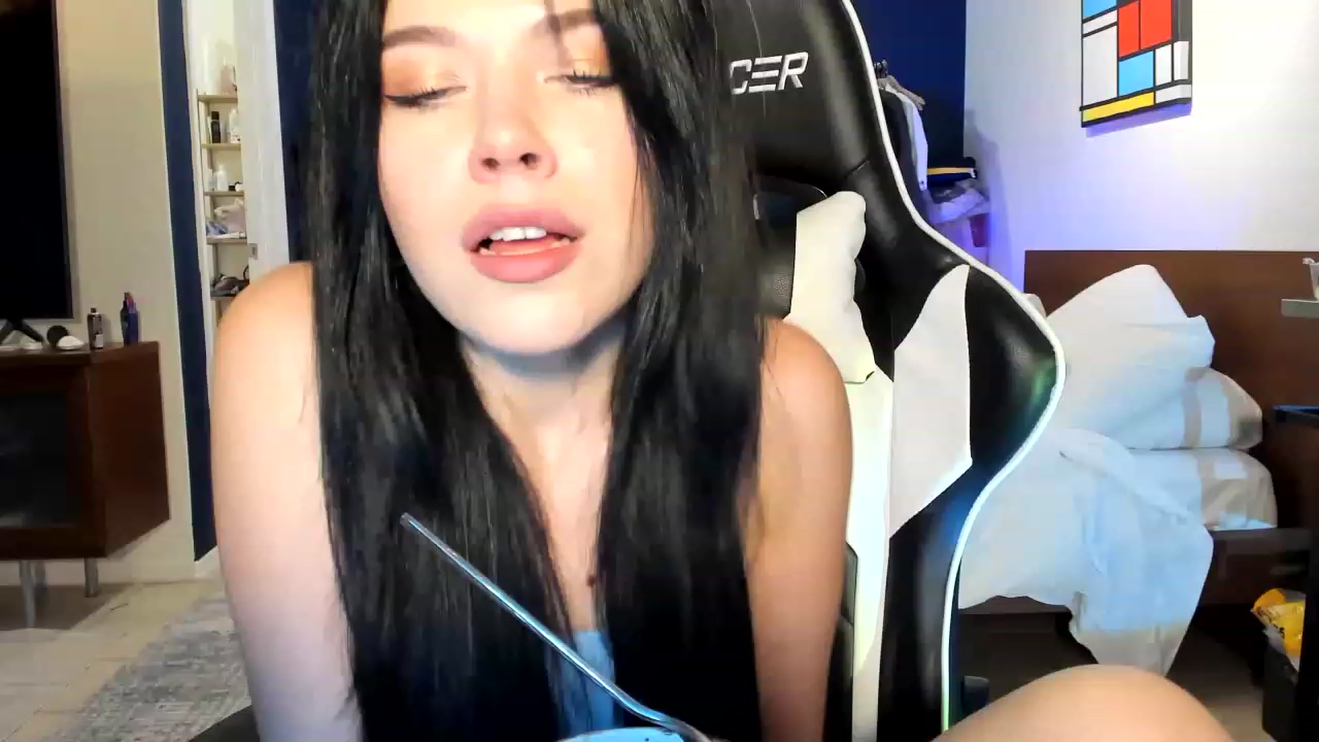 Gallery image thumbnail from Nancy_Morris's myfreecams stream on, 04/06/2023, 05:10 image 1 of 20