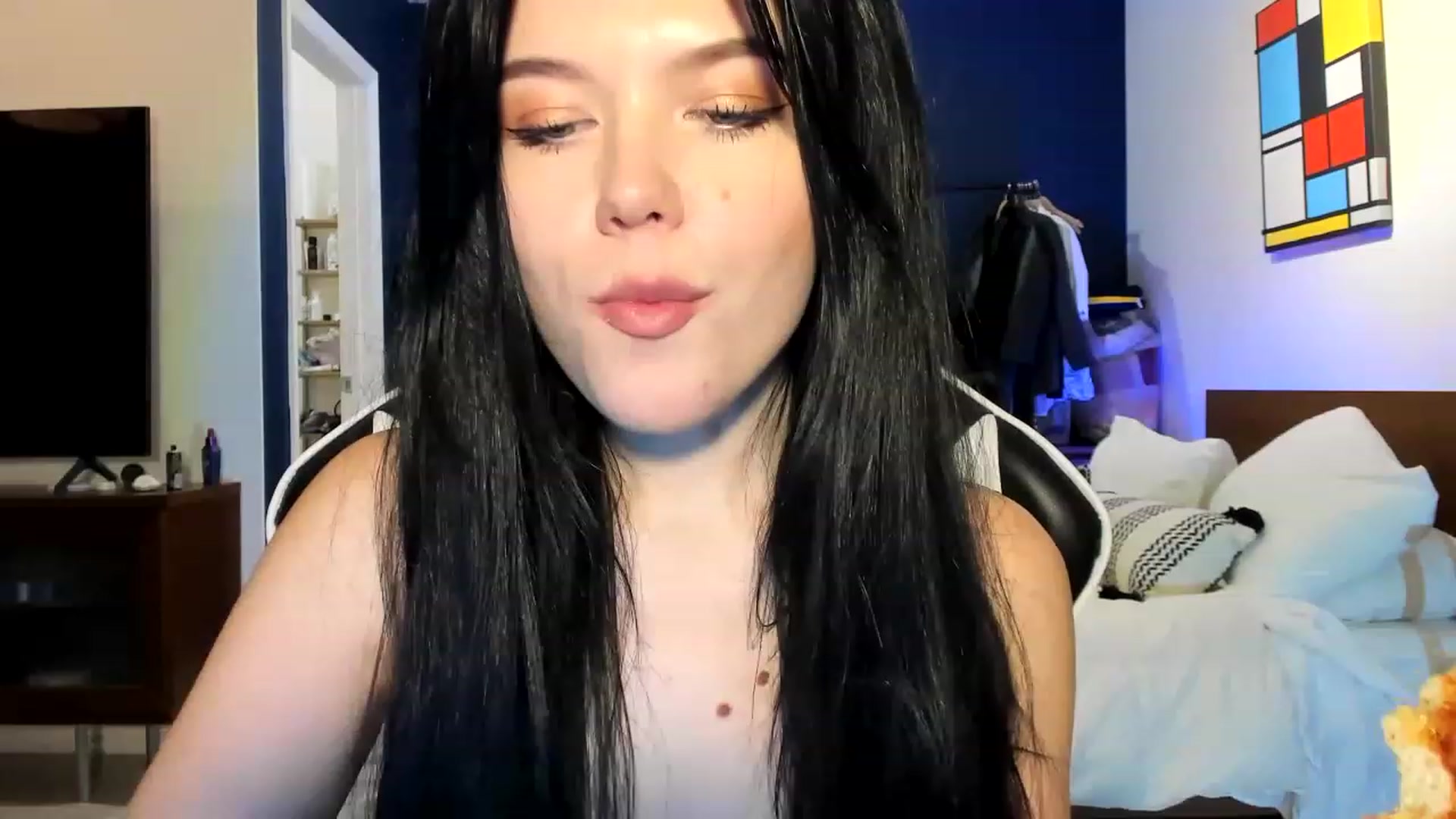Gallery image thumbnail from Nancy_Morris's myfreecams stream on, 04/06/2023, 05:10 image 18 of 20