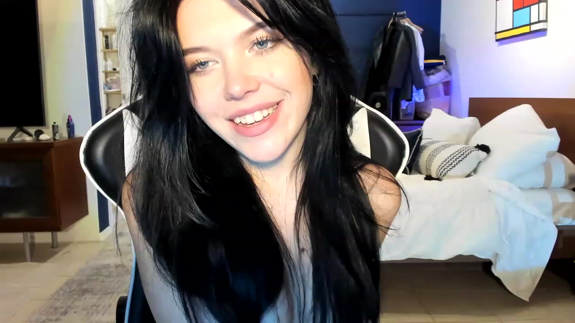 Gallery image thumbnail from Nancy_Morris's myfreecams stream on, 04/06/2023, 05:10 image 13 of 20