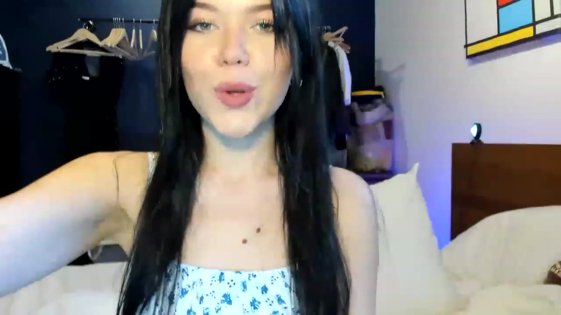 Gallery image thumbnail from Nancy_Morris's myfreecams stream on, 04/07/2023, 01:13 image 12 of 20