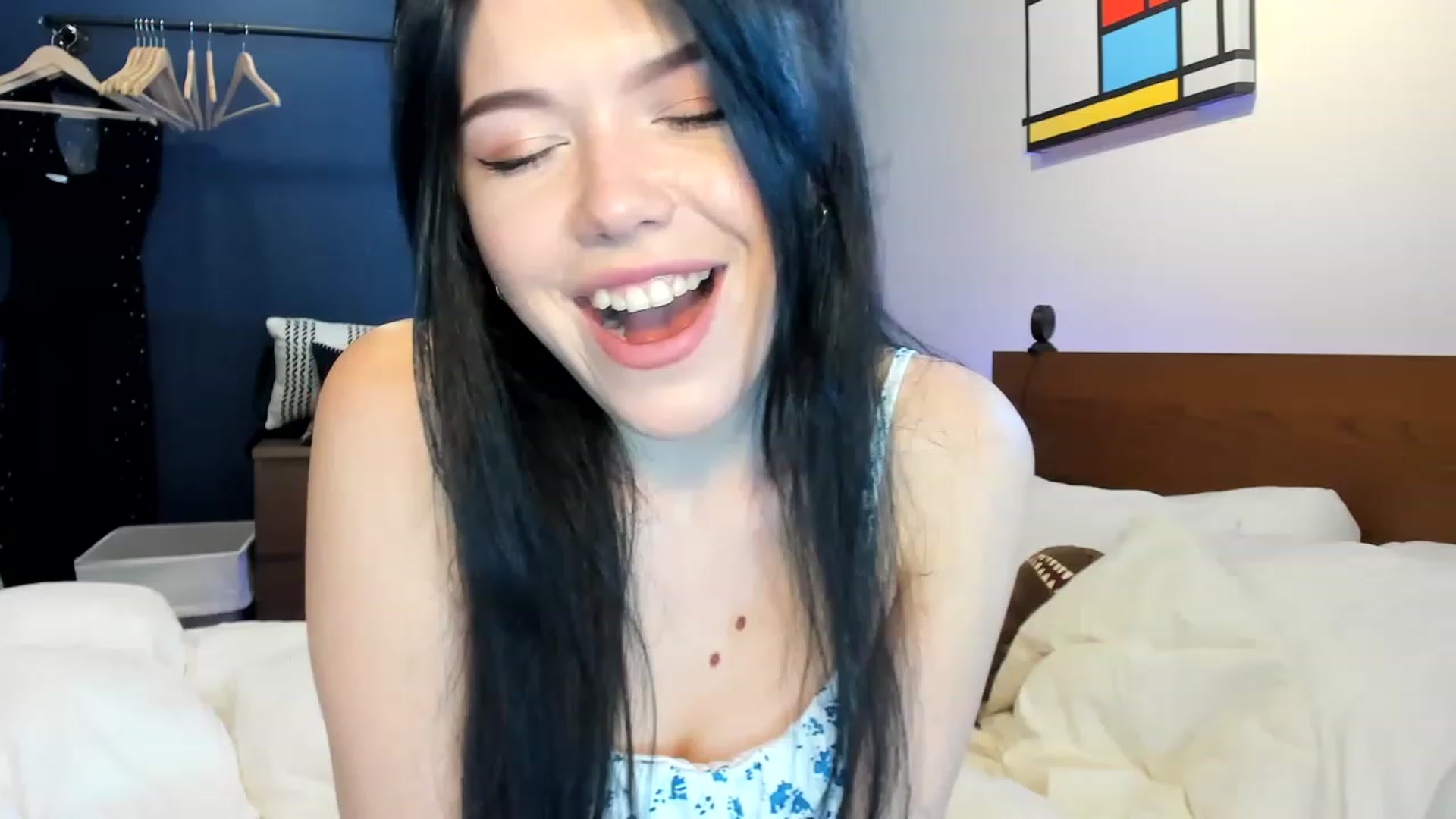 Gallery image thumbnail from Nancy_Morris's myfreecams stream on, 04/07/2023, 01:13 image 1 of 20