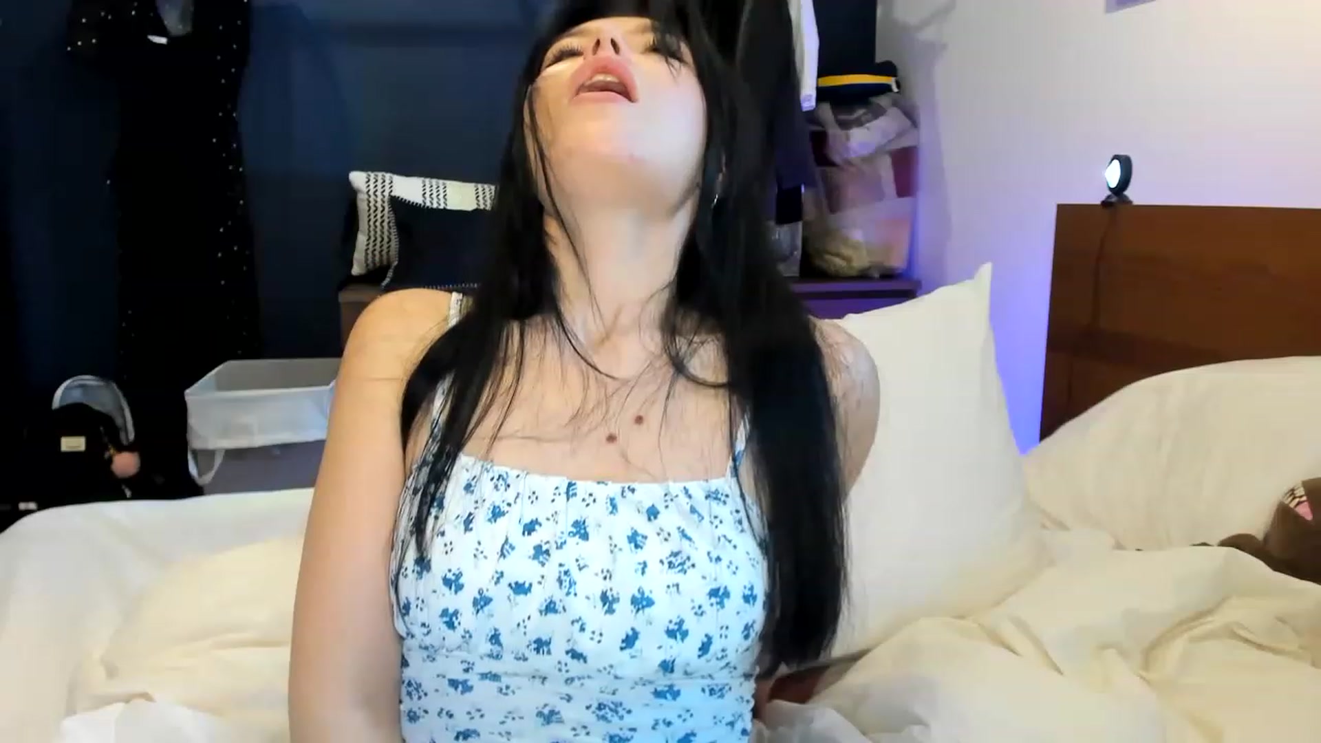 Gallery image thumbnail from Nancy_Morris's myfreecams stream on, 04/07/2023, 01:49 image 2 of 20