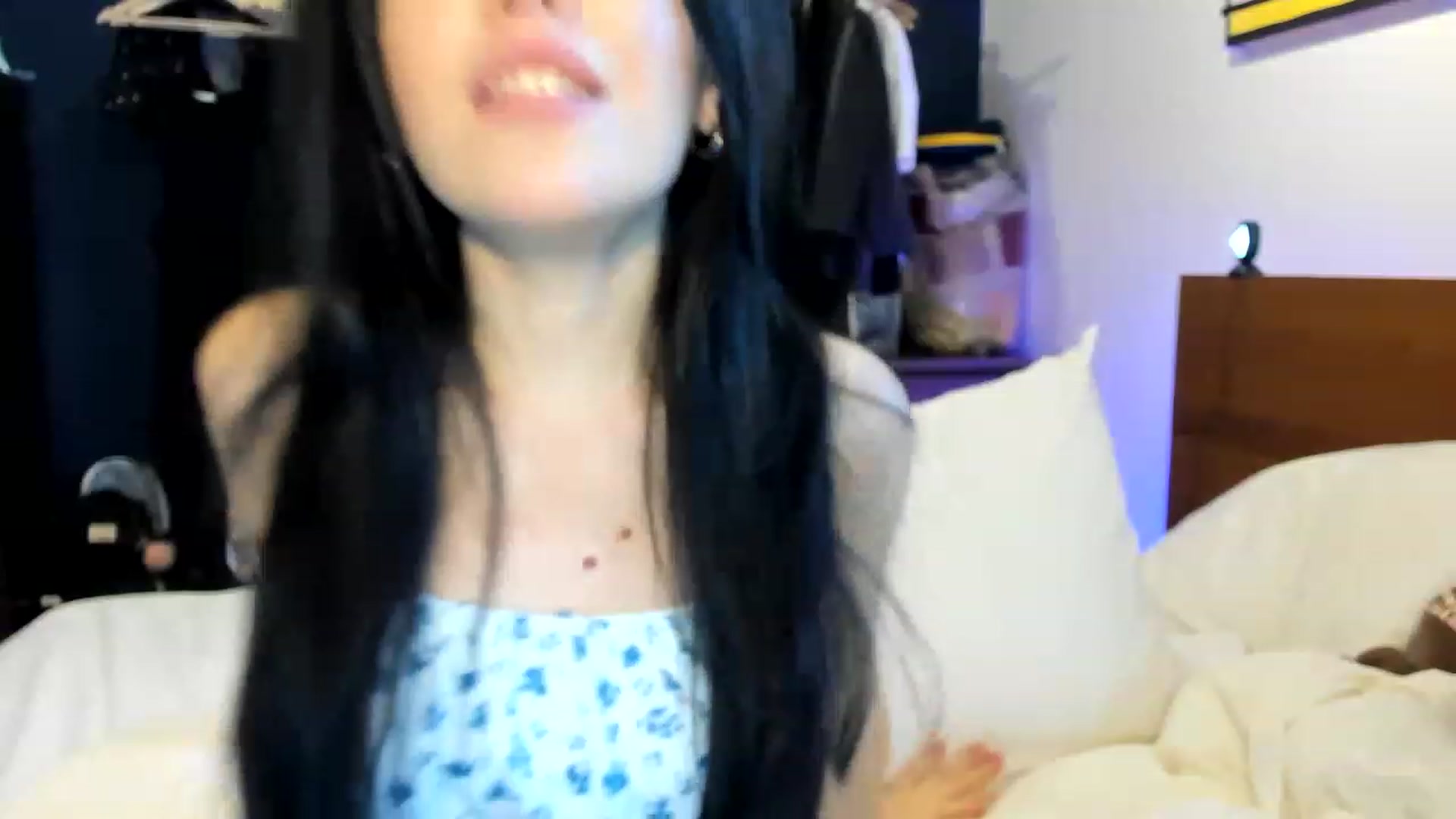 Gallery image thumbnail from Nancy_Morris's myfreecams stream on, 04/07/2023, 01:49 image 4 of 20