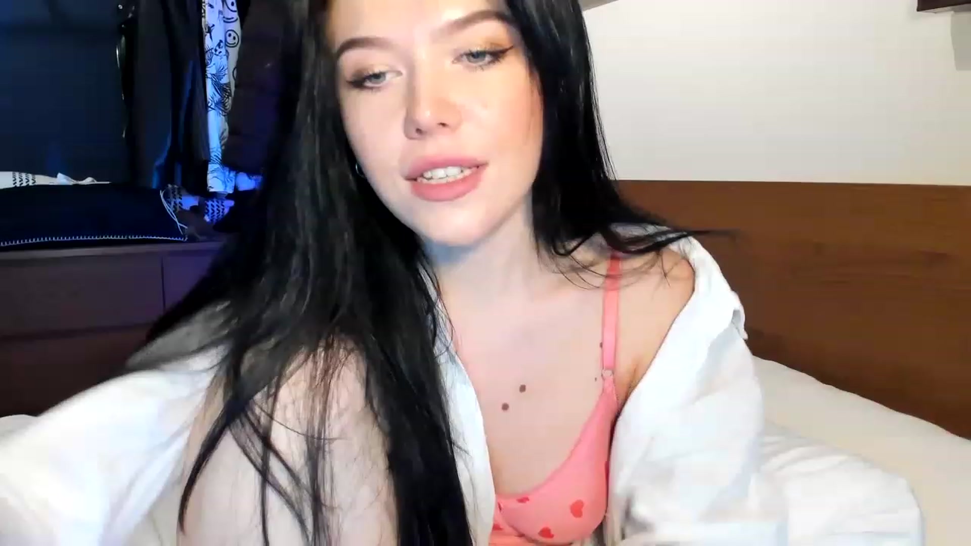 Gallery image thumbnail from Nancy_Morris's myfreecams stream on, 04/08/2023, 03:09 image 1 of 20