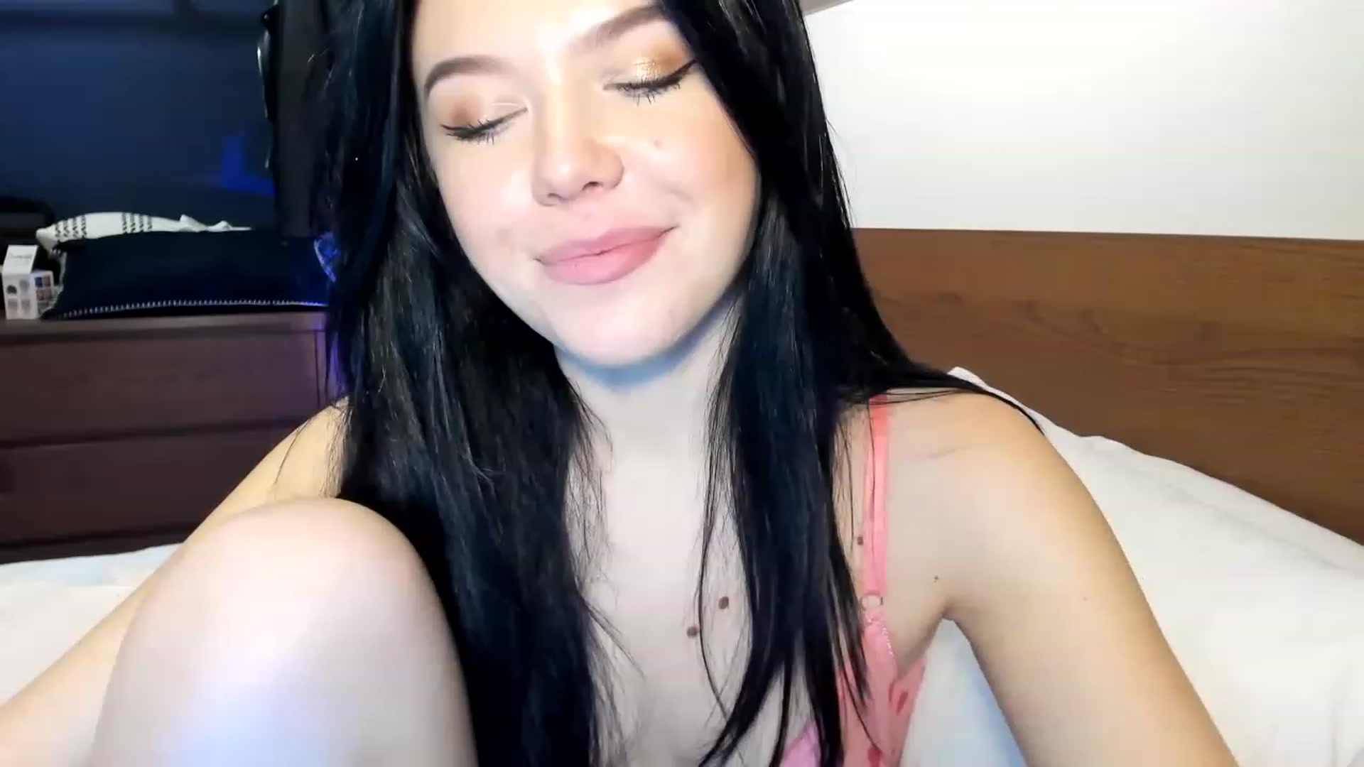 Gallery image thumbnail from Nancy_Morris's myfreecams stream on, 04/08/2023, 04:58 image 12 of 20