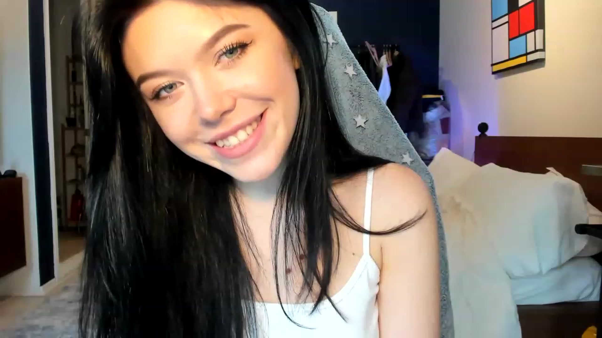 Gallery image thumbnail from Nancy_Morris's myfreecams stream on, 04/09/2023, 01:03 image 6 of 20