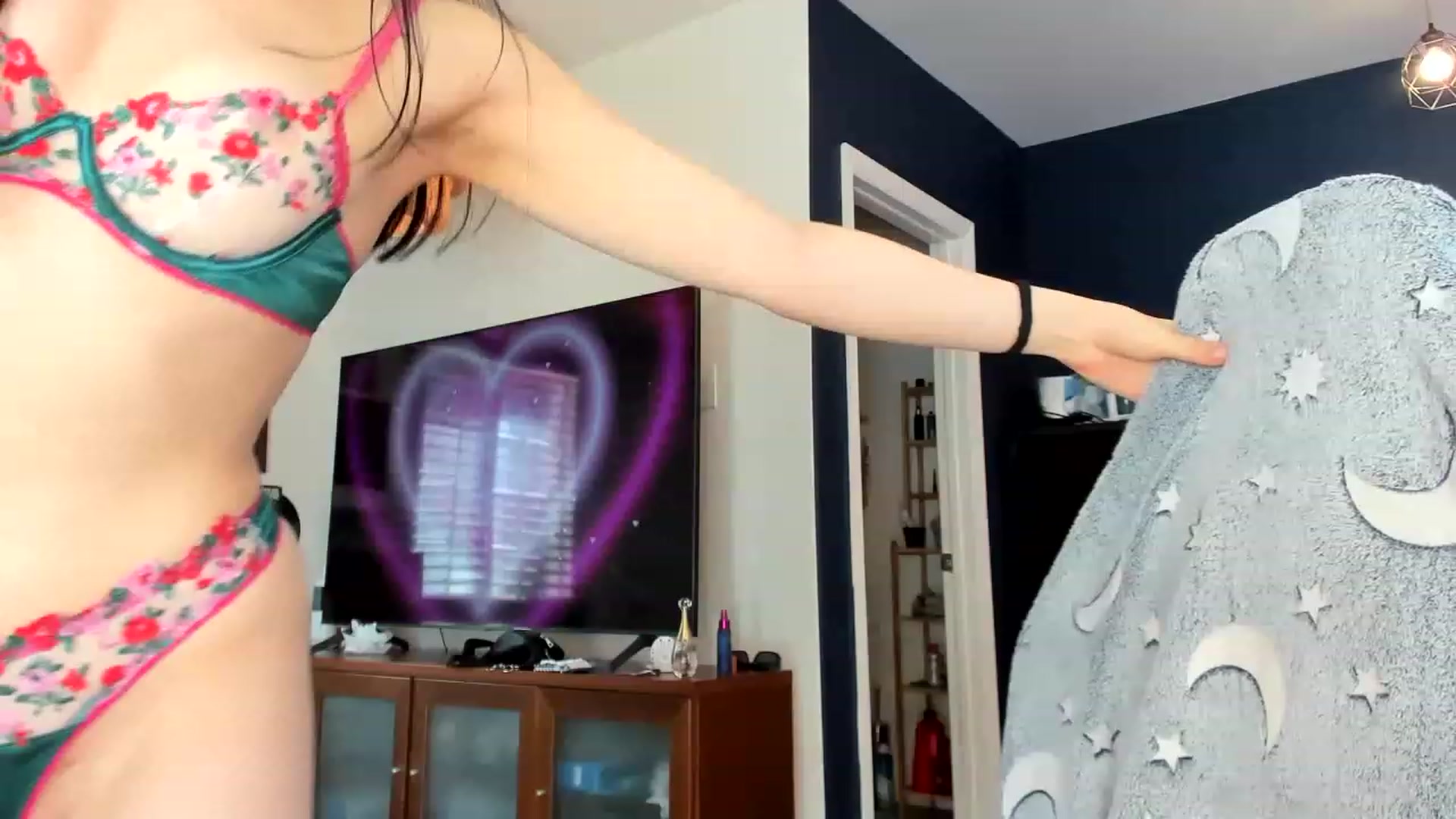 Gallery image thumbnail from Nancy_Morris's myfreecams stream on, 04/09/2023, 23:56 image 1 of 20