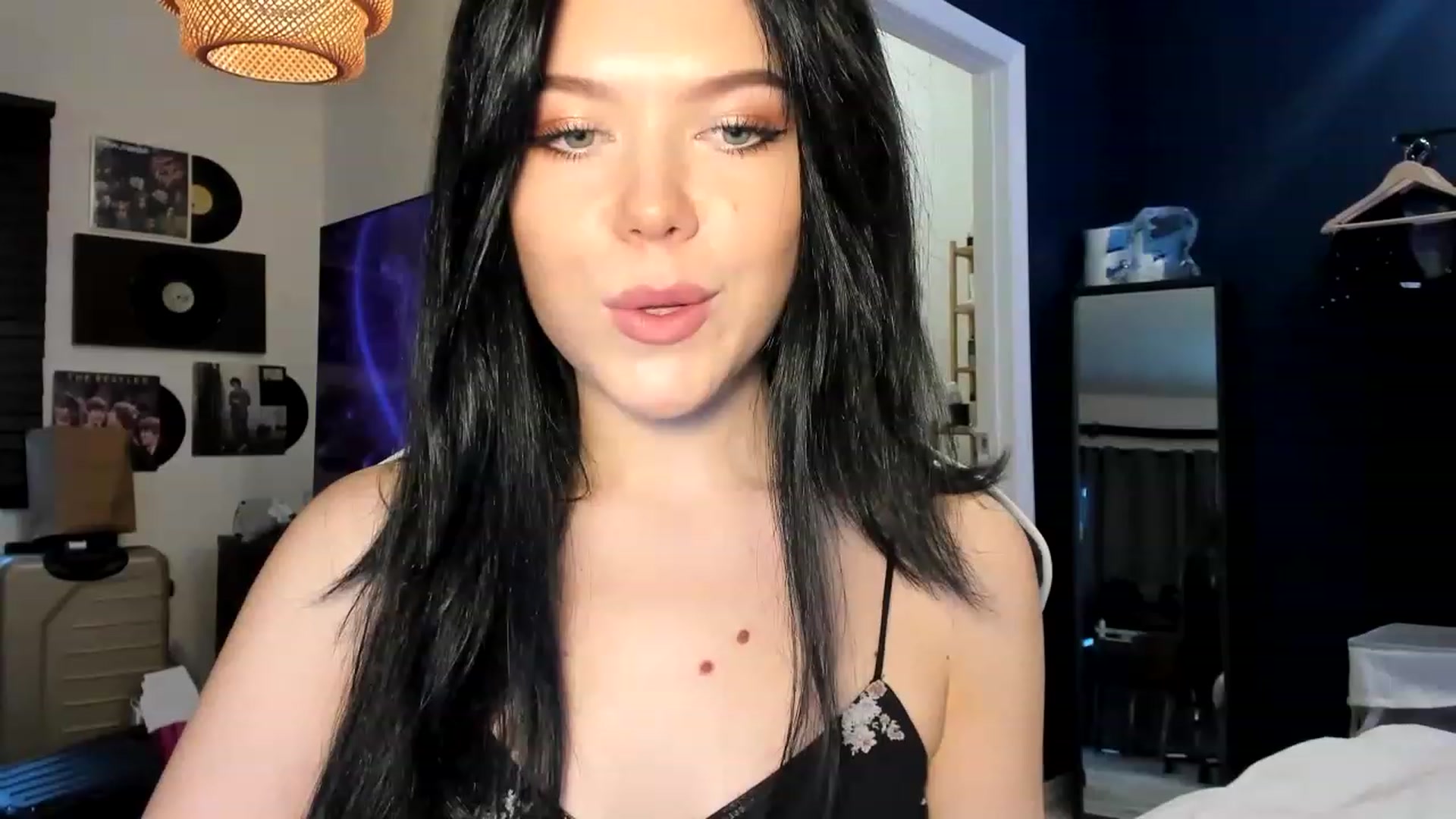 Gallery image thumbnail from Nancy_Morris's myfreecams stream on, 04/13/2023, 24:06 image 1 of 20