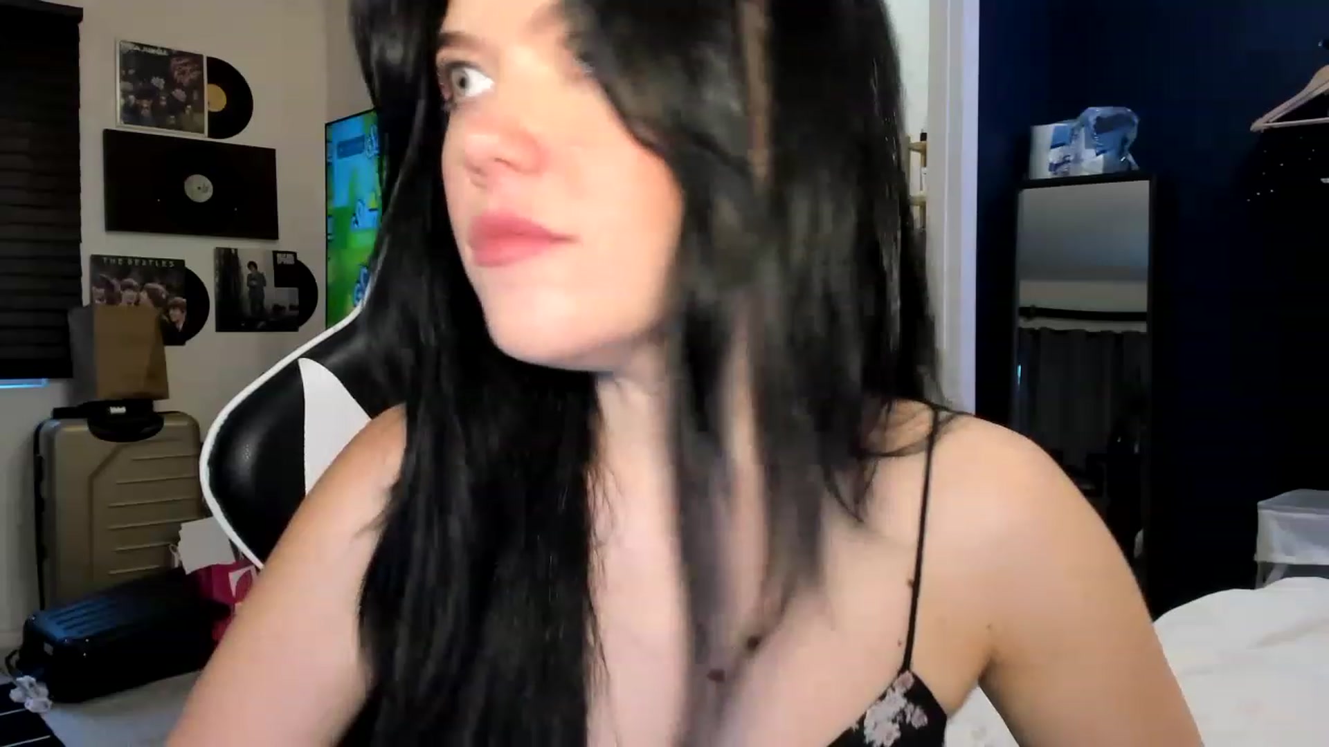 Gallery image thumbnail from Nancy_Morris's myfreecams stream on, 04/13/2023, 24:59 image 17 of 20