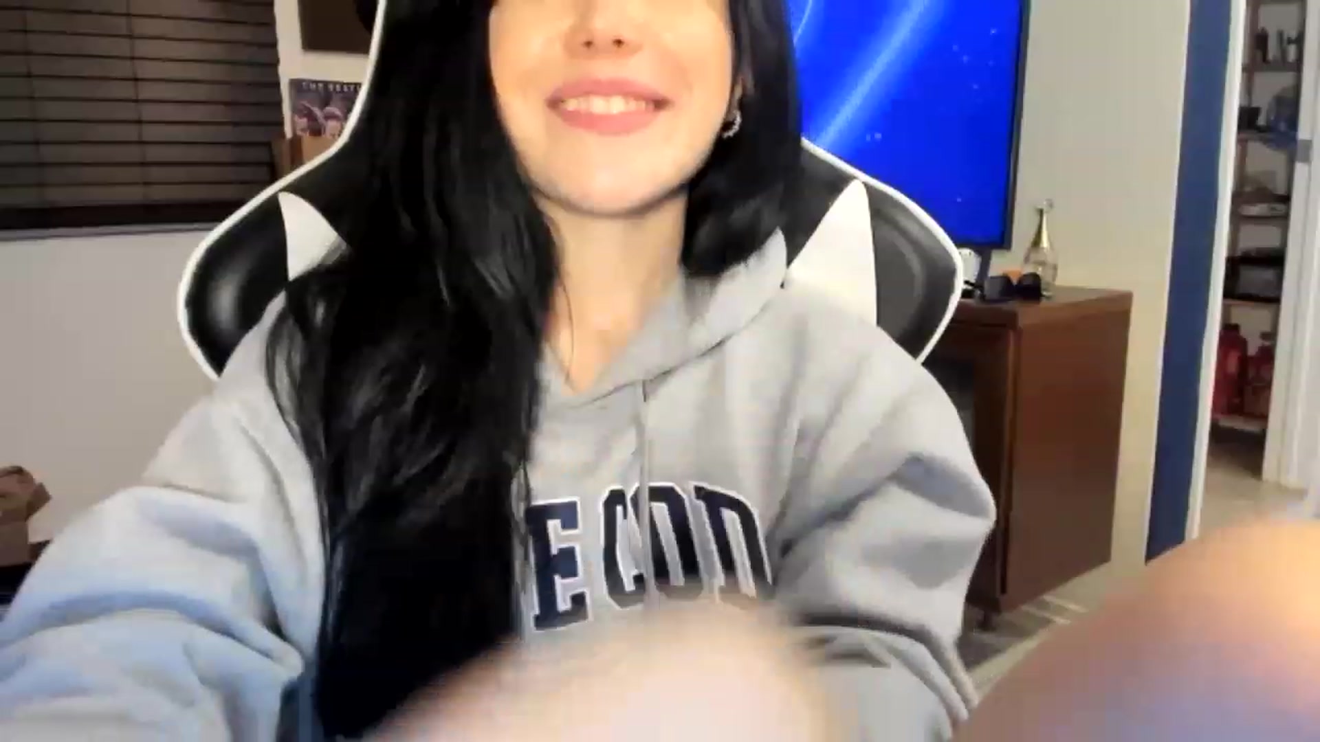 Gallery image thumbnail from Nancy_Morris's myfreecams stream on, 04/13/2023, 03:51 image 13 of 20