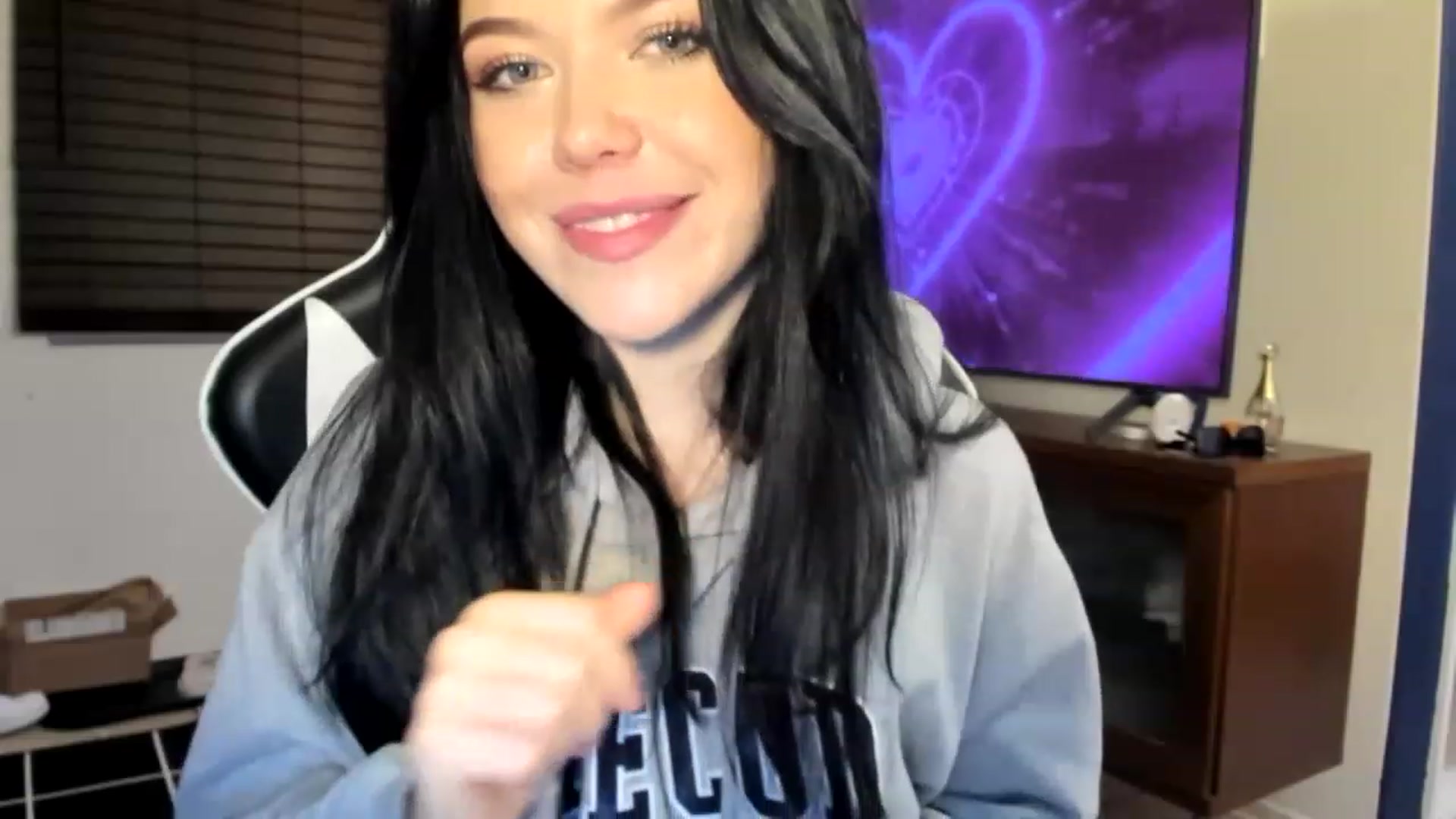 Gallery image thumbnail from Nancy_Morris's myfreecams stream on, 04/13/2023, 03:51 image 18 of 20