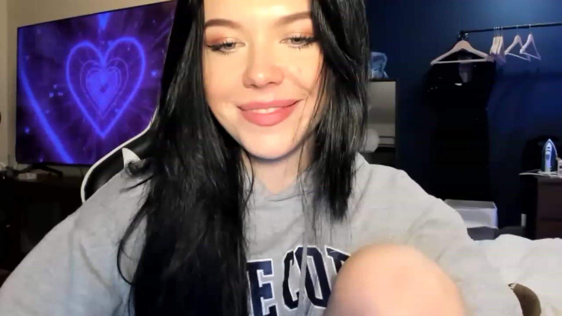 Gallery image thumbnail from Nancy_Morris's myfreecams stream on, 04/13/2023, 04:46 image 14 of 20