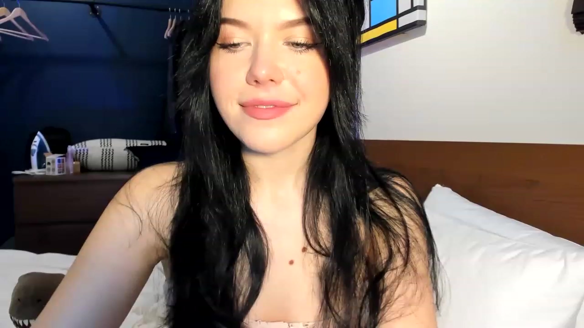 Gallery image thumbnail from Nancy_Morris's myfreecams stream on, 04/14/2023, 24:02 image 7 of 20
