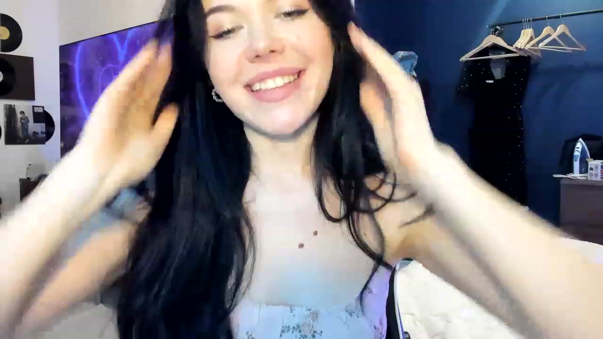 Gallery image thumbnail from Nancy_Morris's myfreecams stream on, 04/14/2023, 24:13 image 12 of 20
