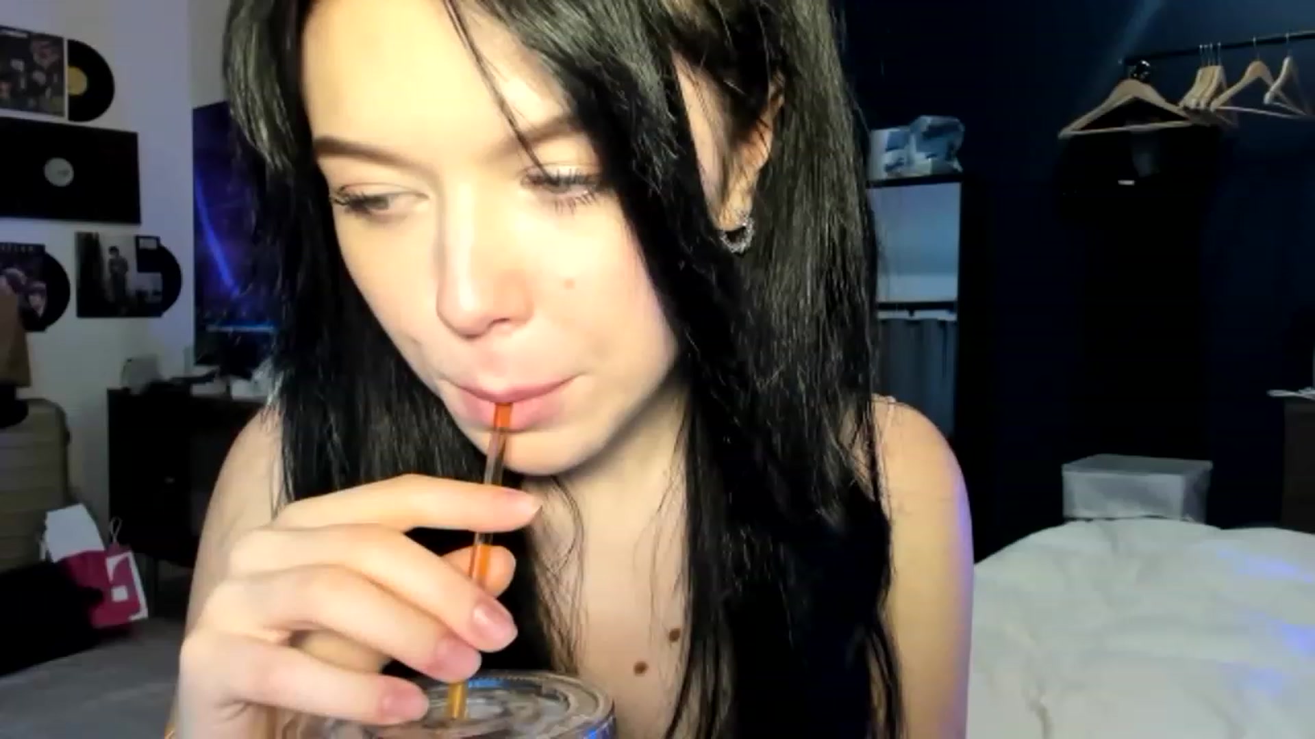 Gallery image thumbnail from Nancy_Morris's myfreecams stream on, 04/14/2023, 01:56 image 8 of 20