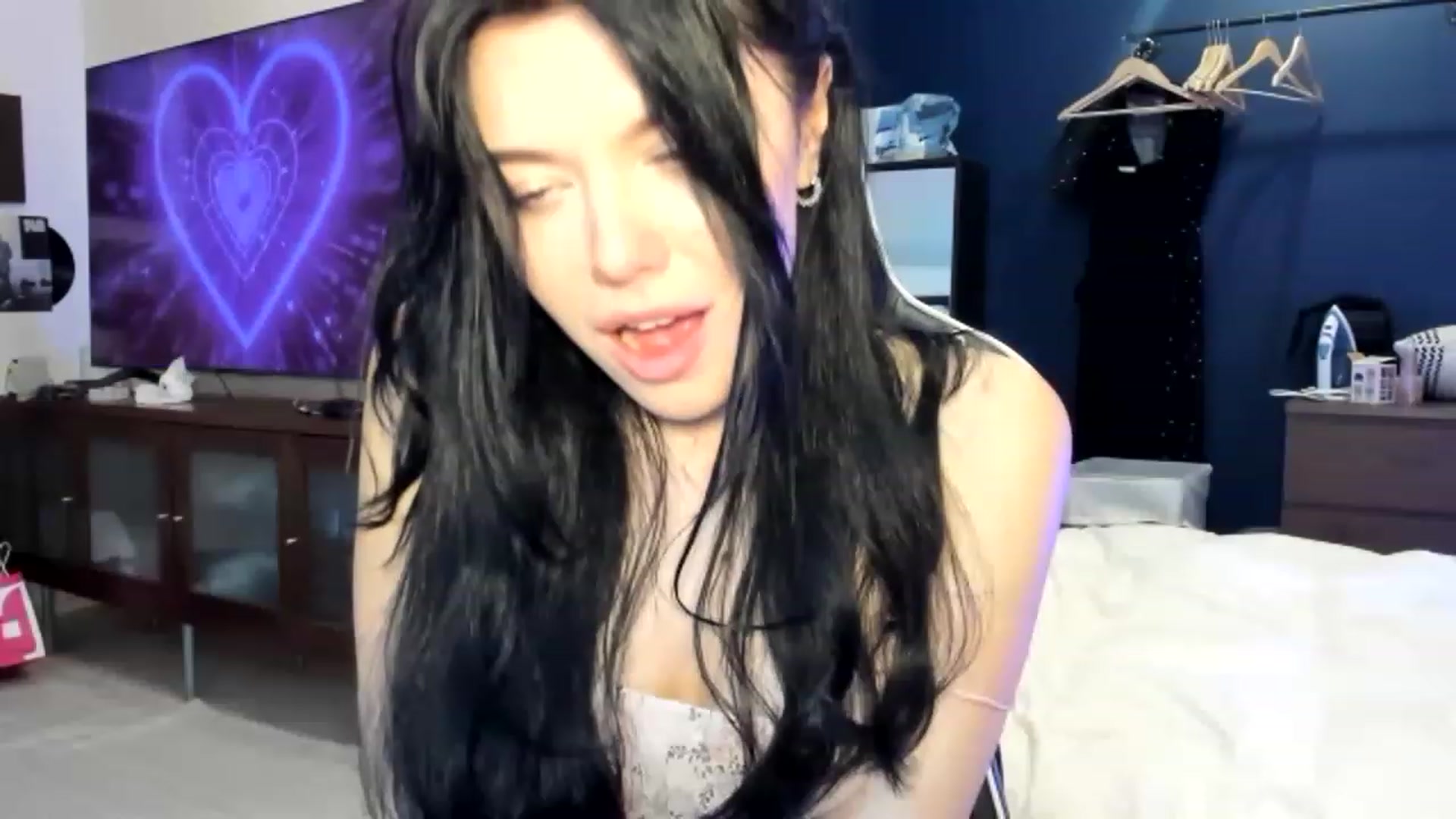 Gallery image thumbnail from Nancy_Morris's myfreecams stream on, 04/14/2023, 03:56 image 2 of 20