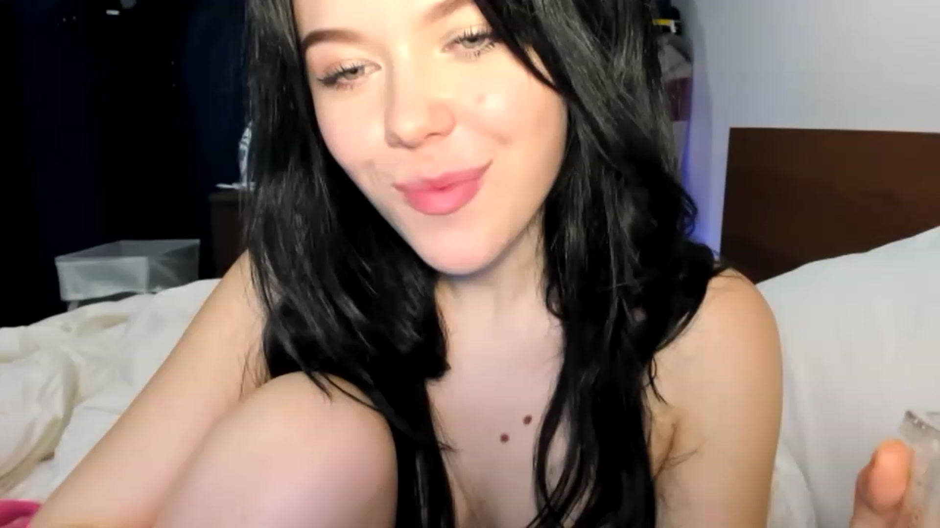Gallery image thumbnail from Nancy_Morris's myfreecams stream on, 04/14/2023, 05:36 image 17 of 20