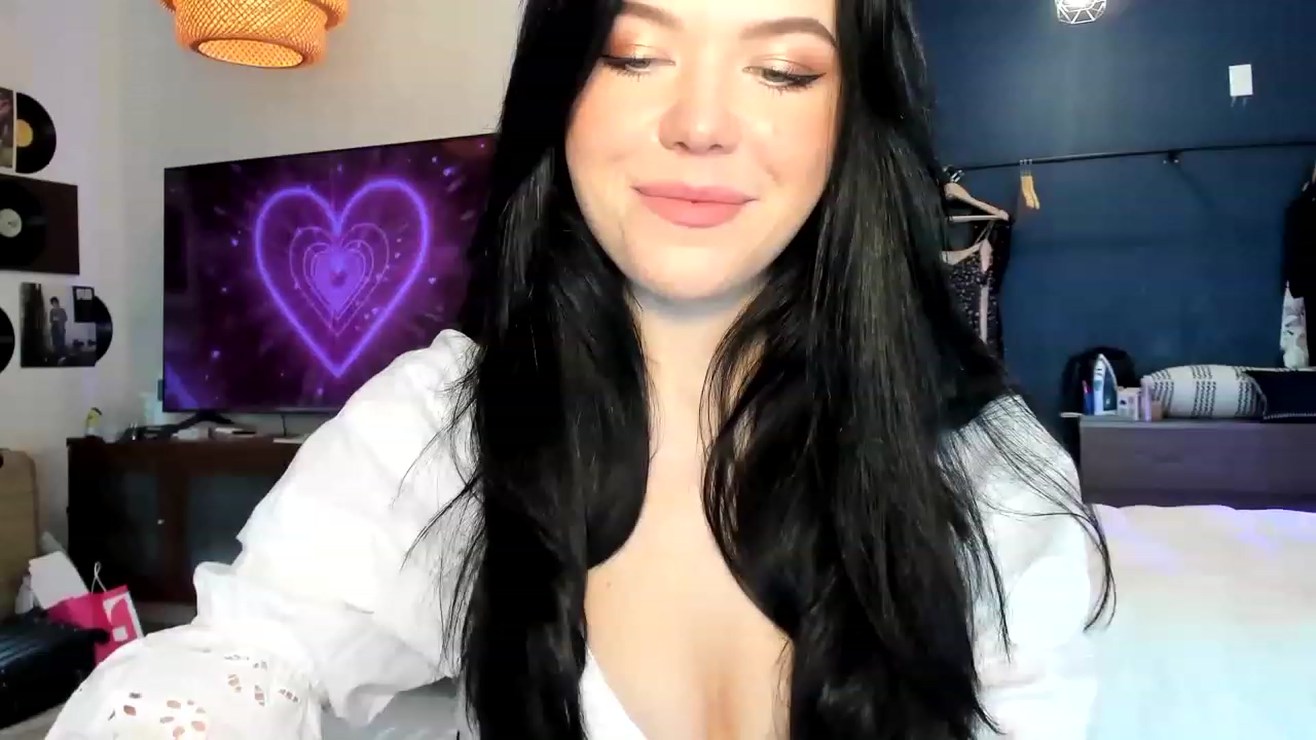 Gallery image thumbnail from Nancy_Morris's myfreecams stream on, 04/15/2023, 24:01 image 2 of 20