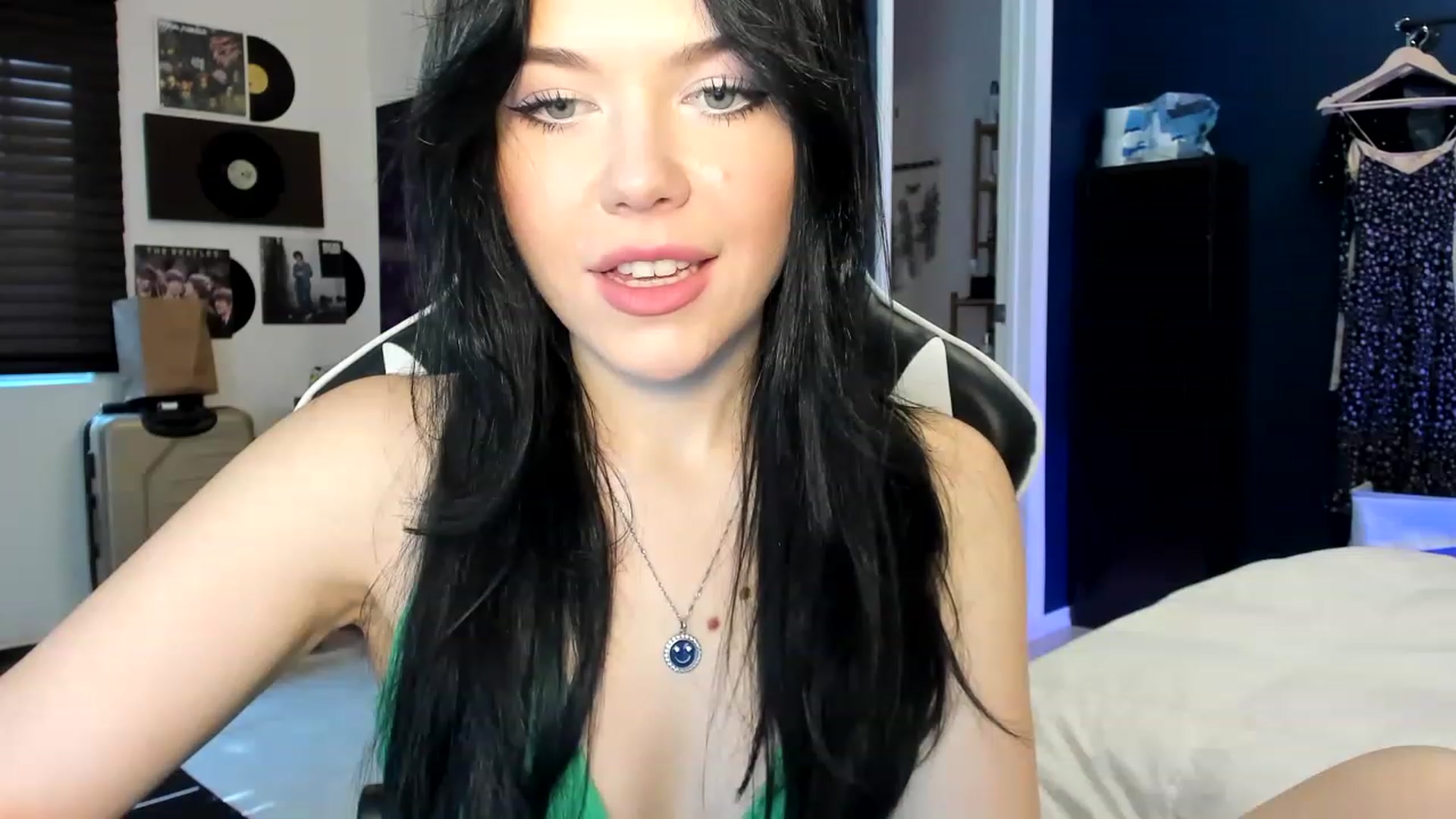 Gallery image thumbnail from Nancy_Morris's myfreecams stream on, 04/16/2023, 24:01 image 5 of 20