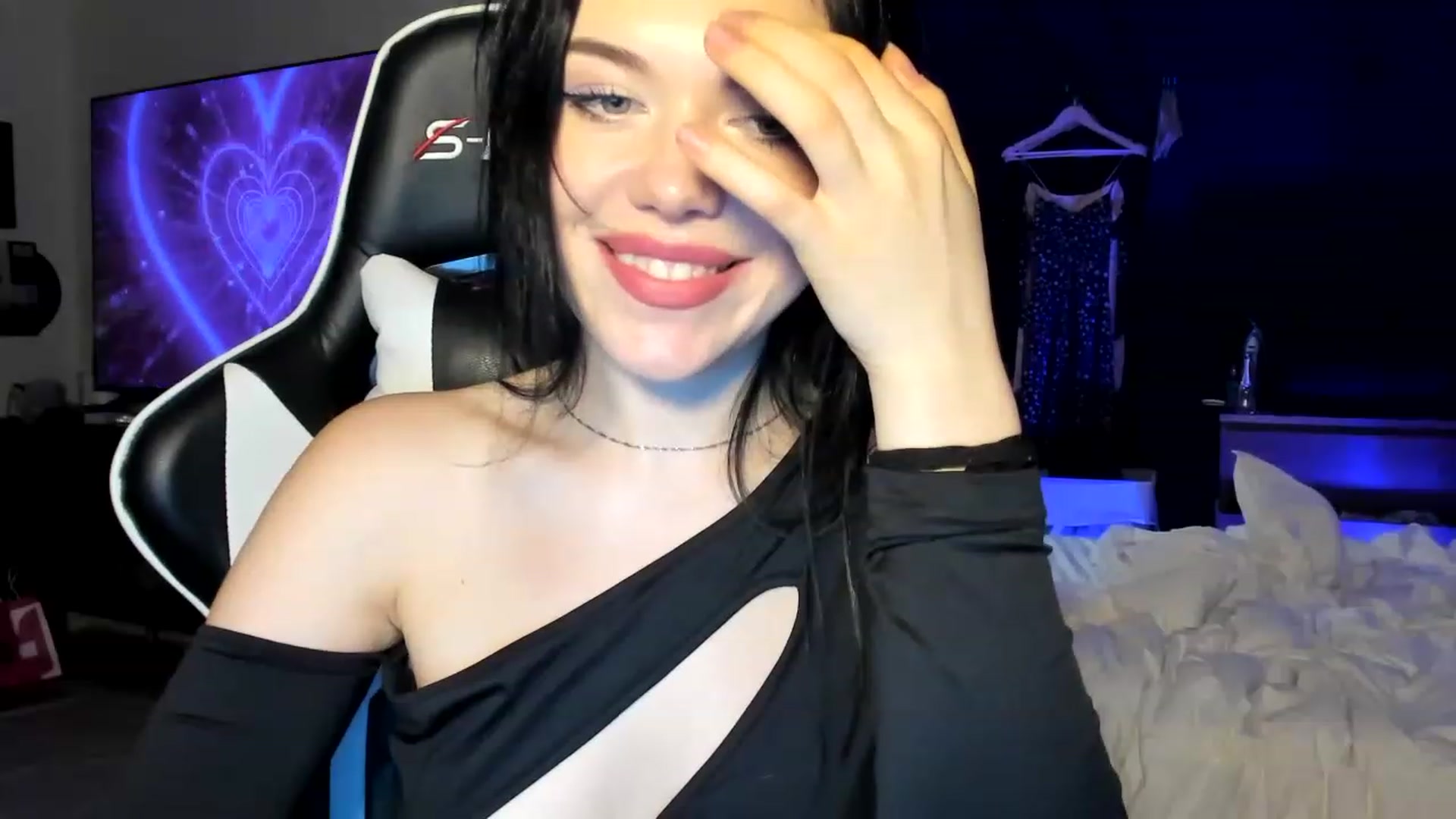 Gallery image thumbnail from Nancy_Morris's myfreecams stream on, 04/16/2023, 03:16 image 8 of 20