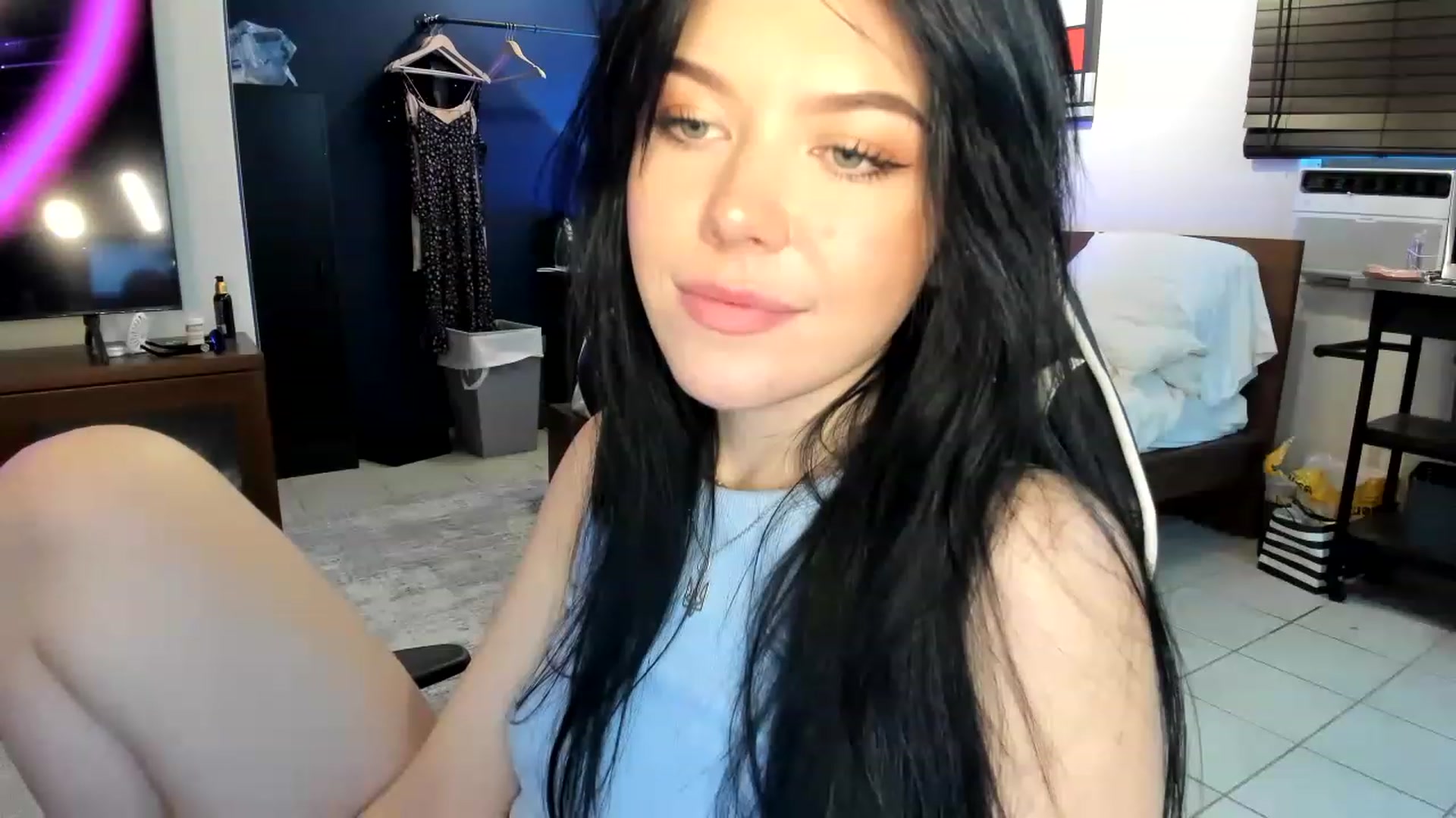 Gallery image thumbnail from Nancy_Morris's myfreecams stream on, 04/17/2023, 04:28 image 3 of 20