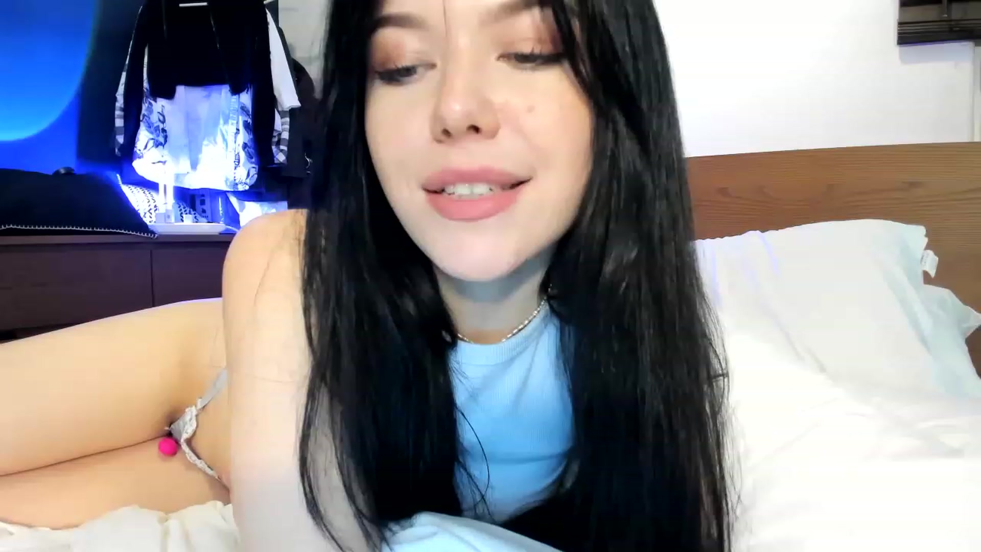 Gallery image thumbnail from Nancy_Morris's myfreecams stream on, 04/17/2023, 08:46 image 8 of 20