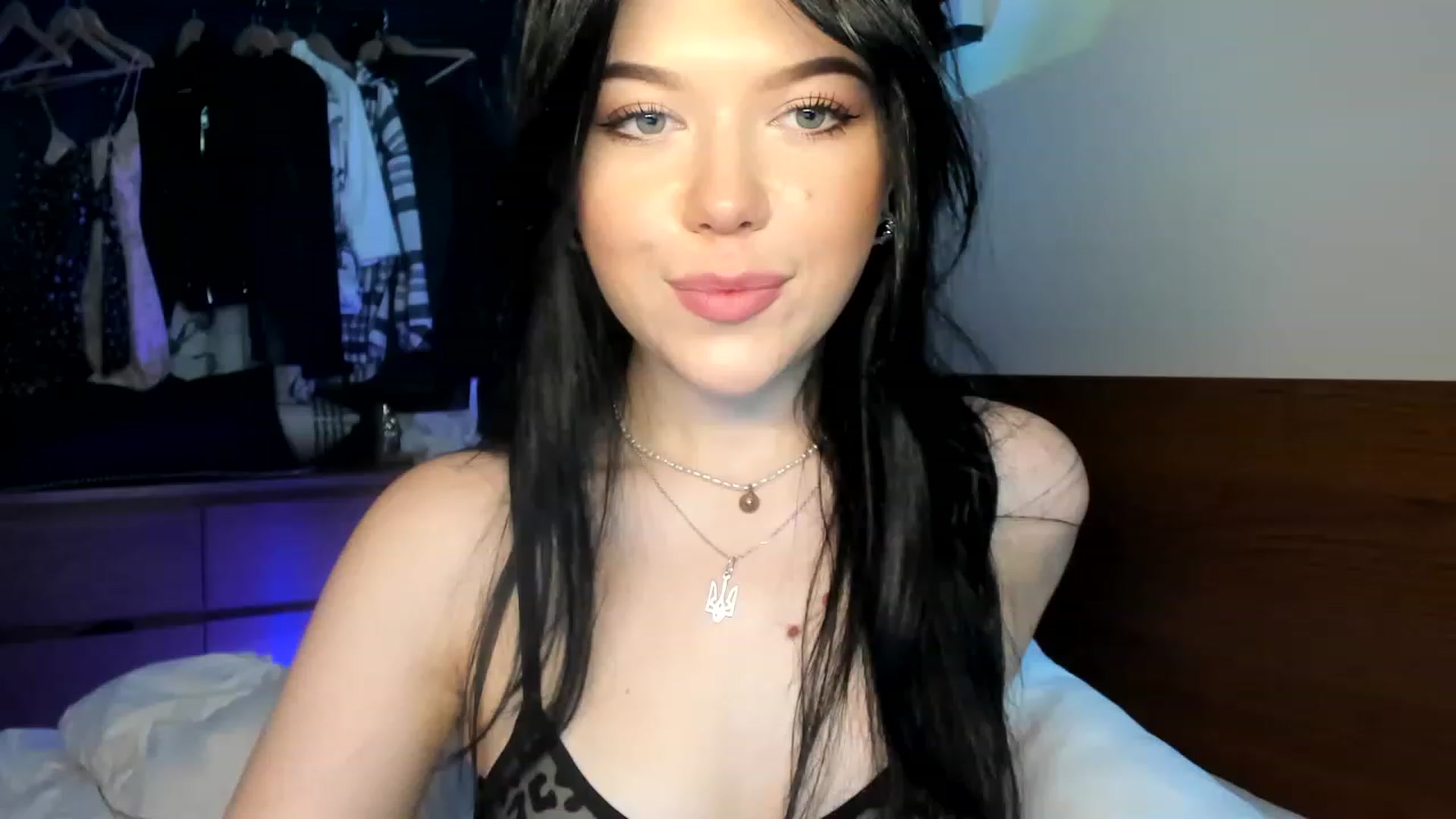 Gallery image thumbnail from Nancy_Morris's myfreecams stream on, 04/18/2023, 01:16 image 3 of 20