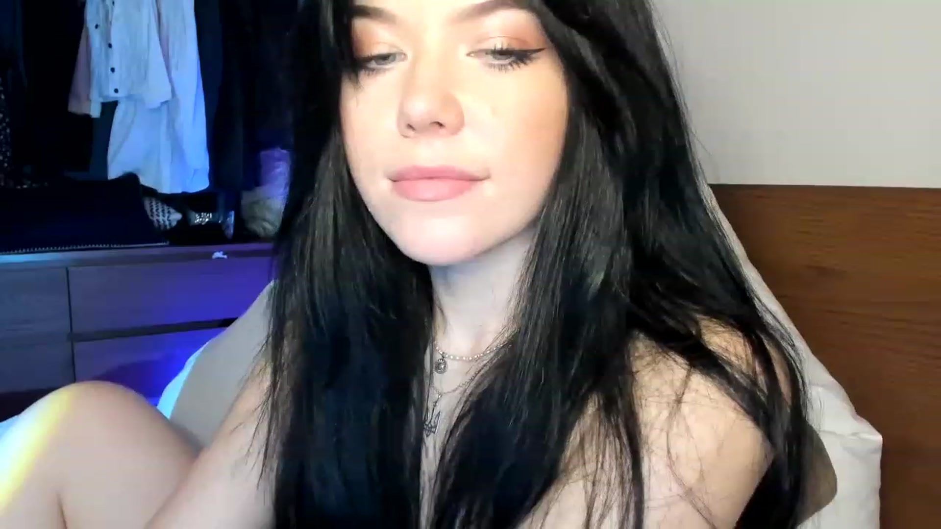 Gallery image thumbnail from Nancy_Morris's myfreecams stream on, 04/22/2023, 07:15 image 14 of 20