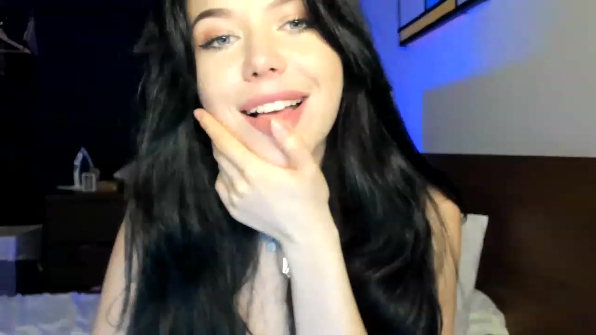 Gallery image thumbnail from Nancy_Morris's myfreecams stream on, 04/22/2023, 09:52 image 7 of 20