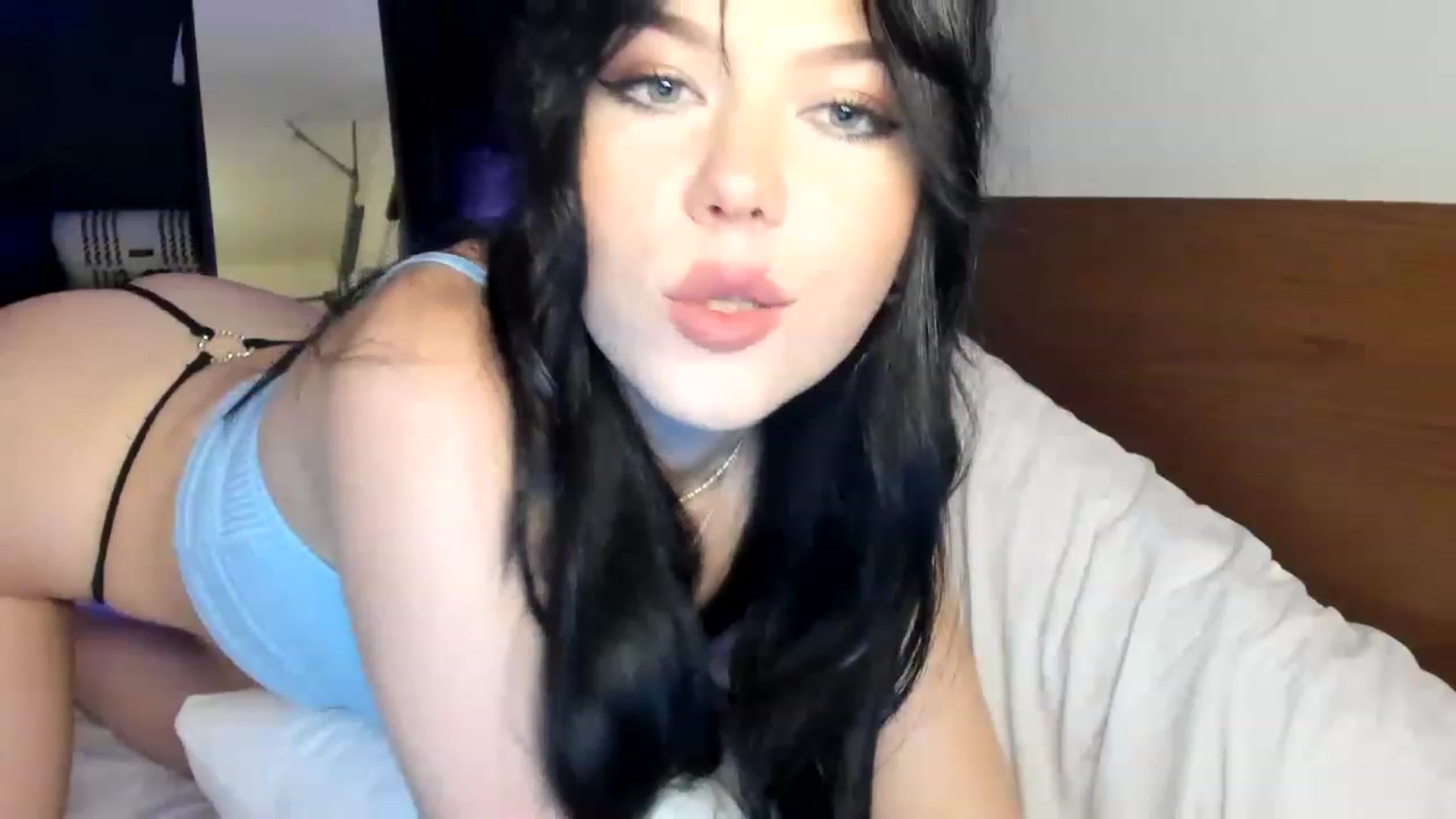 Gallery image thumbnail from Nancy_Morris's myfreecams stream on, 04/23/2023, 05:18 image 5 of 20