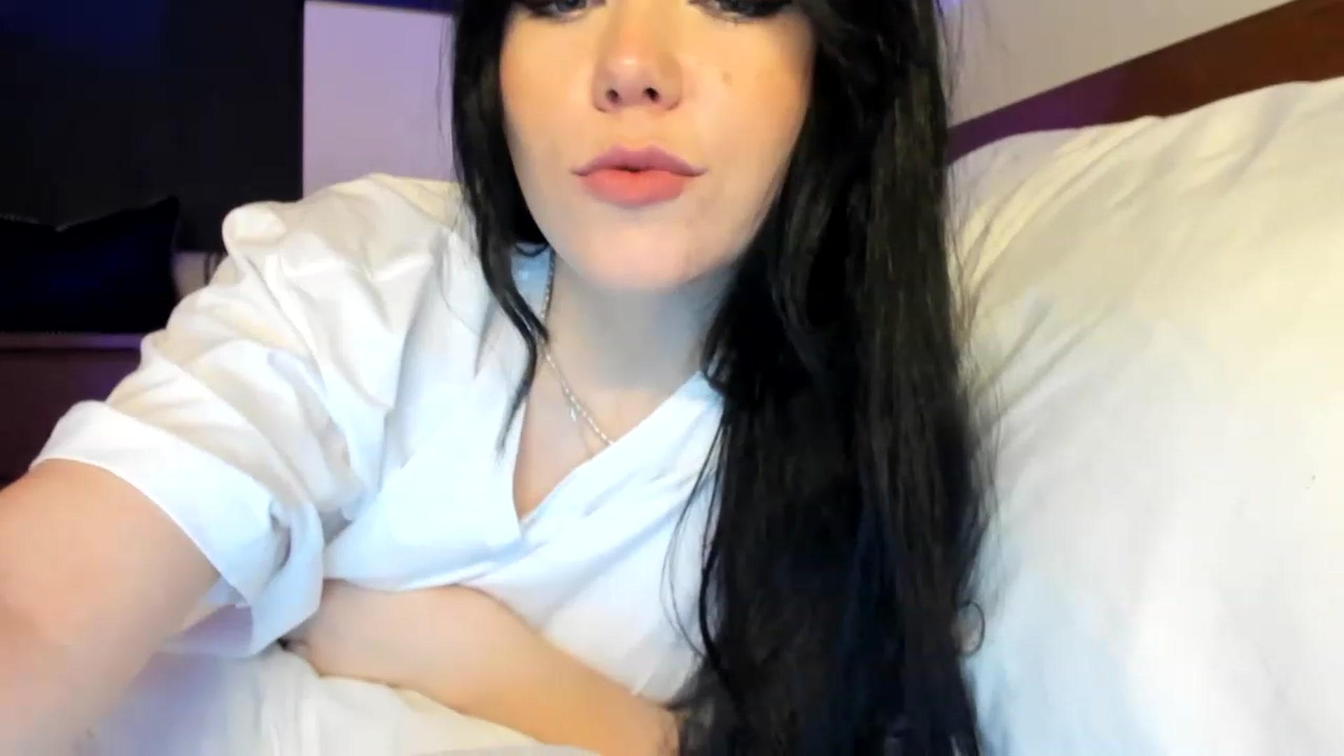 Gallery image thumbnail from Nancy_Morris's myfreecams stream on, 04/23/2023, 05:59 image 18 of 20