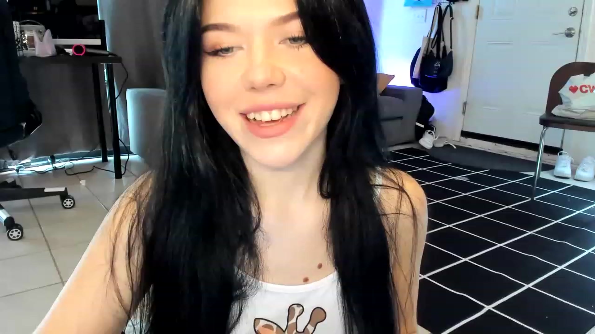 Gallery image thumbnail from Nancy_Morris's myfreecams stream on, 04/24/2023, 01:05 image 3 of 20
