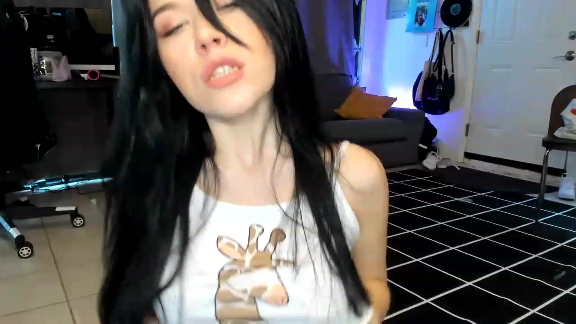 Gallery image thumbnail from Nancy_Morris's myfreecams stream on, 04/24/2023, 01:05 image 14 of 20