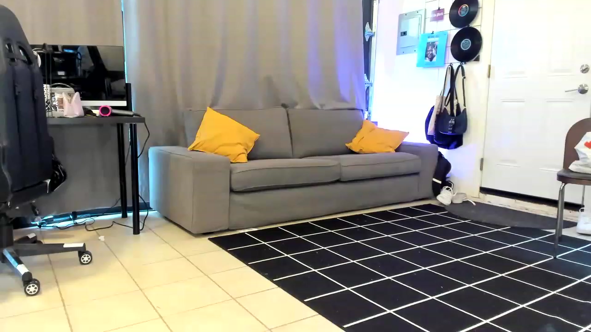 Gallery image thumbnail from Nancy_Morris's myfreecams stream on, 04/24/2023, 01:05 image 16 of 20