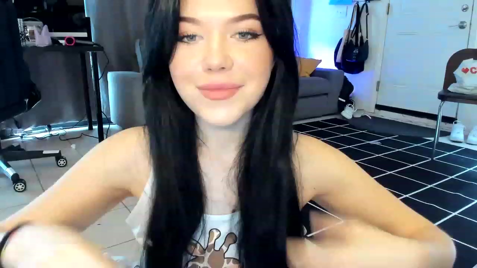 Gallery image thumbnail from Nancy_Morris's myfreecams stream on, 04/24/2023, 01:05 image 2 of 20