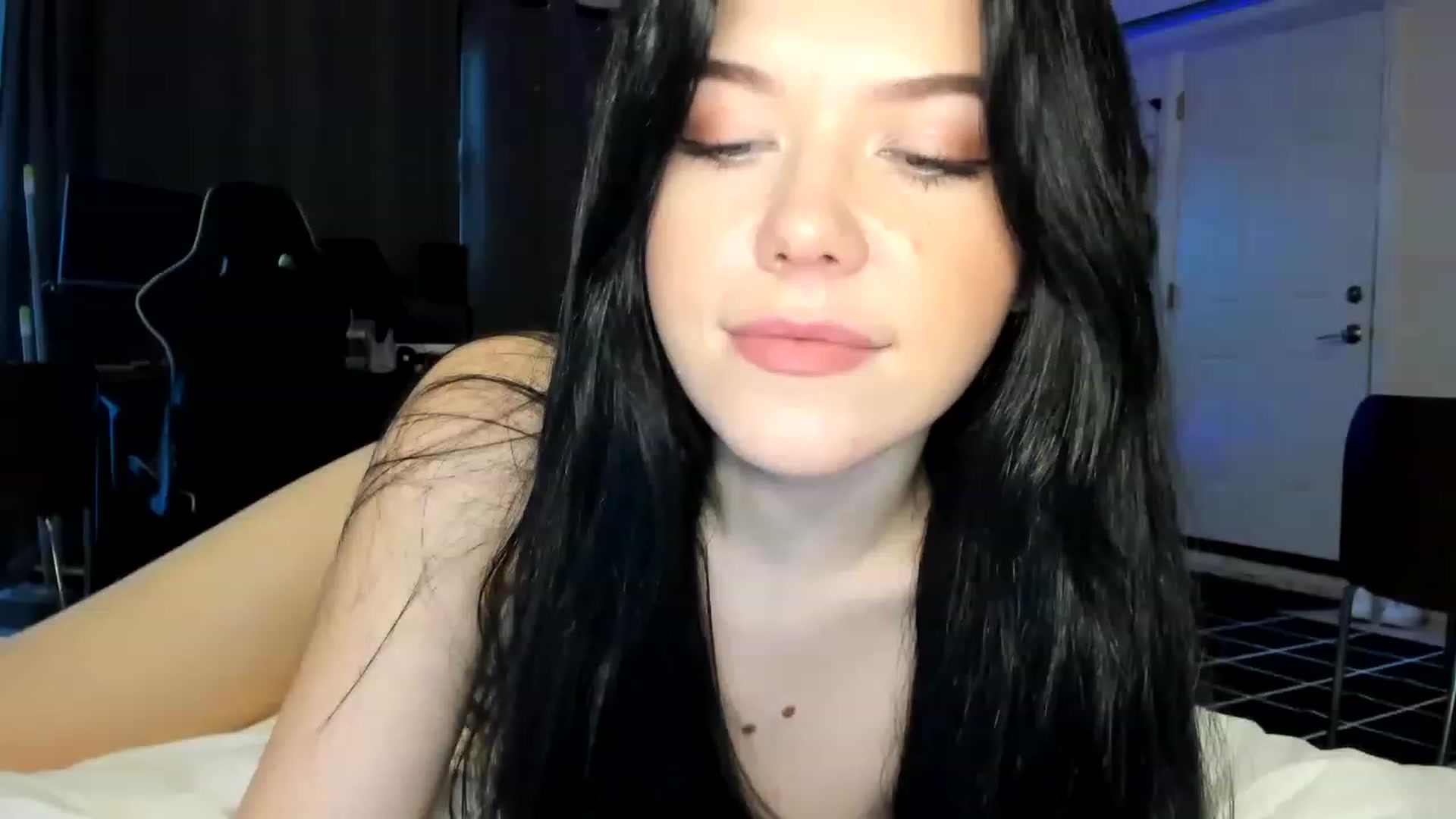 Gallery image thumbnail from Nancy_Morris's myfreecams stream on, 04/24/2023, 02:11 image 10 of 20