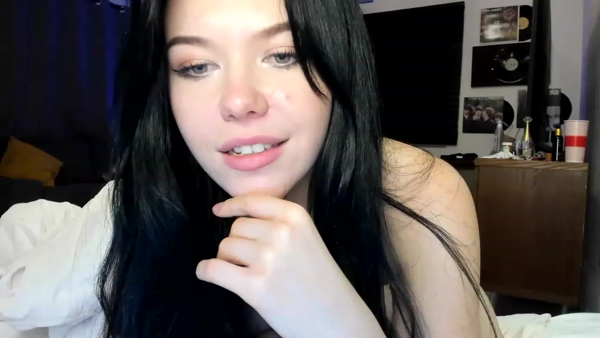 Gallery image thumbnail from Nancy_Morris's myfreecams stream on, 04/24/2023, 07:20 image 11 of 20
