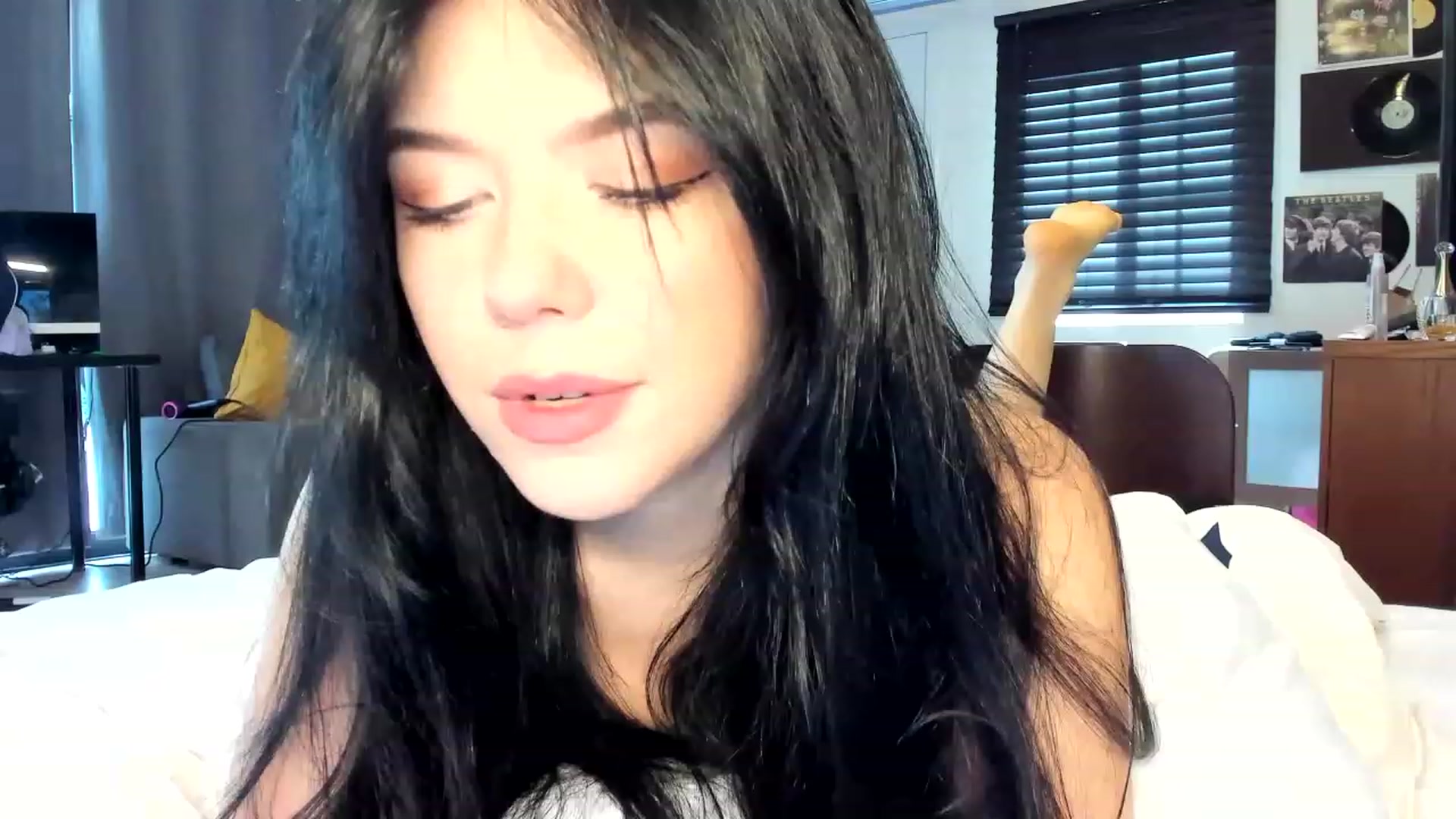 Gallery image thumbnail from Nancy_Morris's myfreecams stream on, 04/25/2023, 24:02 image 8 of 20