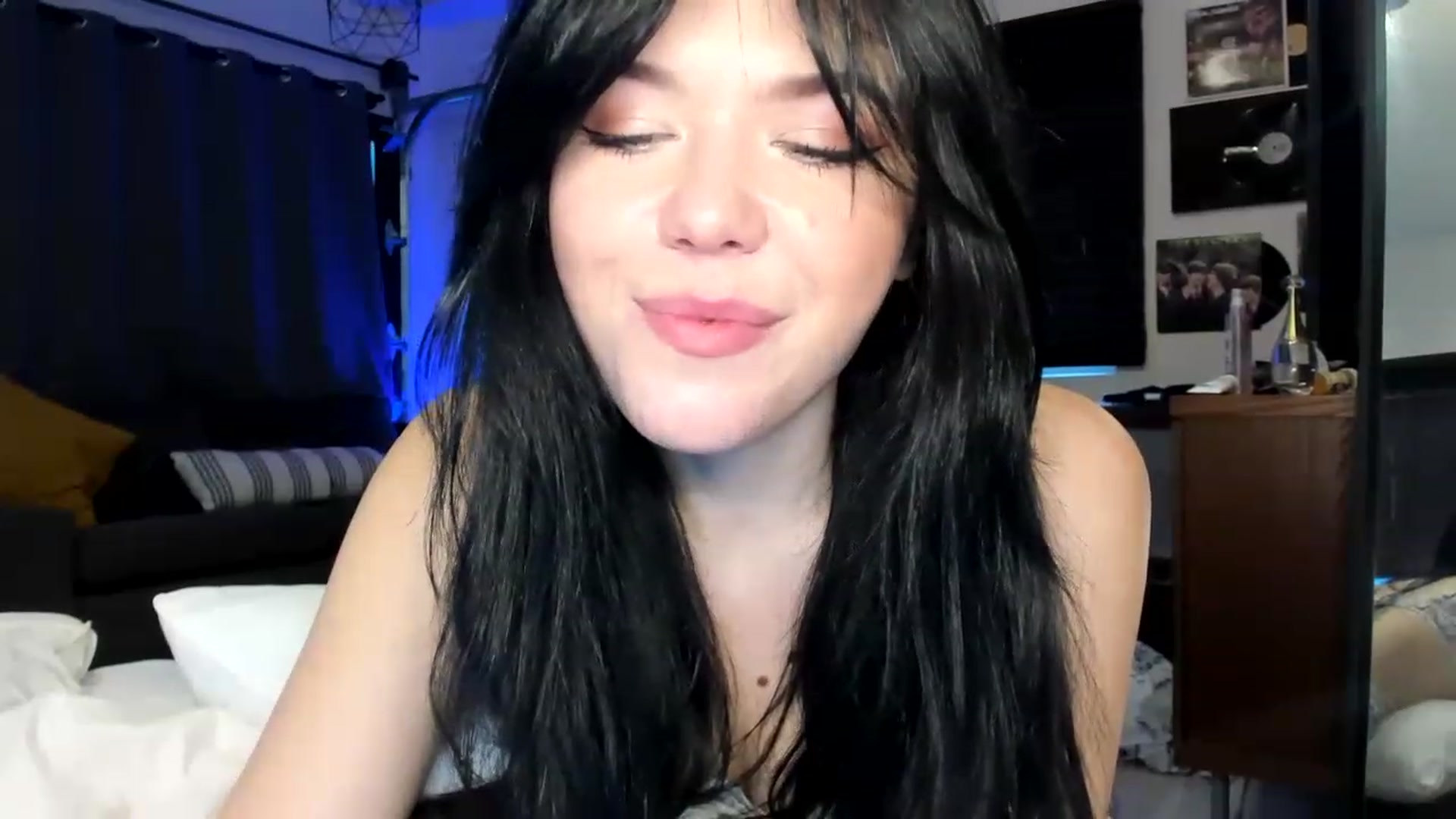 Gallery image thumbnail from Nancy_Morris's myfreecams stream on, 04/25/2023, 01:31 image 20 of 20