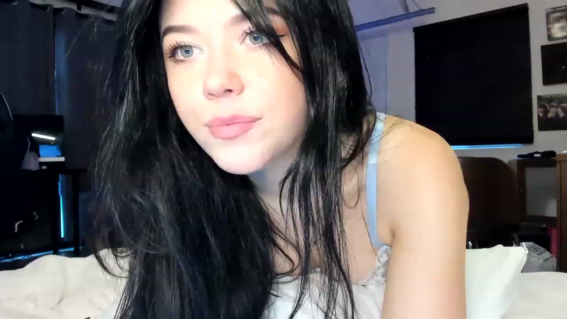 Gallery image thumbnail from Nancy_Morris's myfreecams stream on, 04/25/2023, 02:13 image 7 of 20
