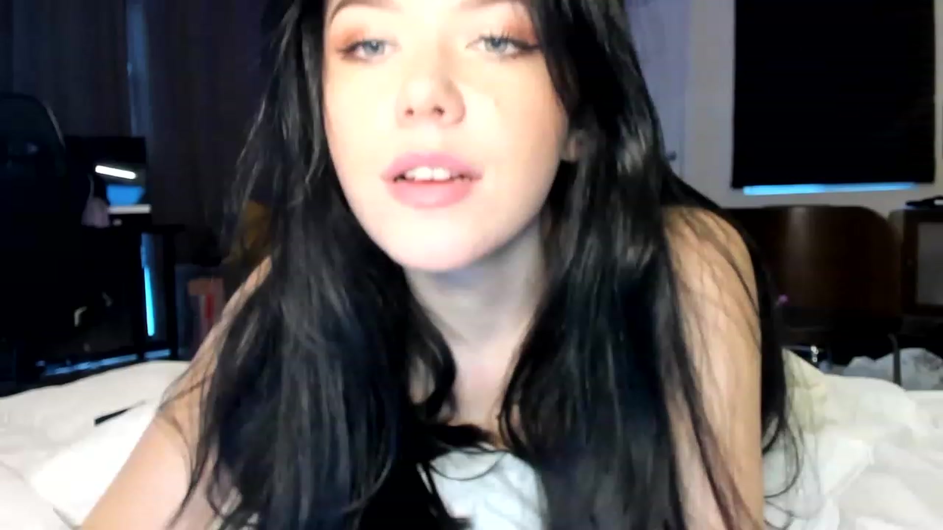 Gallery image thumbnail from Nancy_Morris's myfreecams stream on, 04/25/2023, 02:13 image 6 of 20