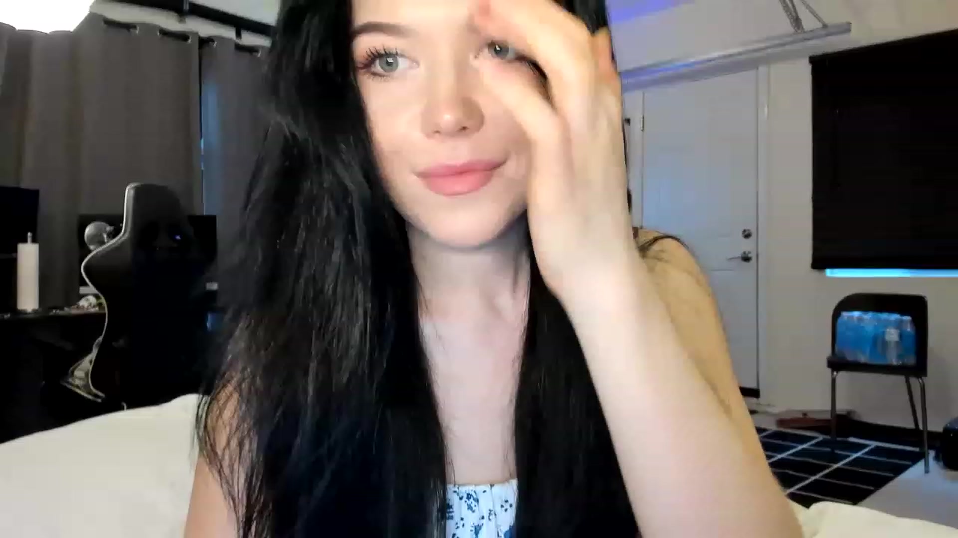 Gallery image thumbnail from Nancy_Morris's myfreecams stream on, 04/26/2023, 02:15 image 8 of 20