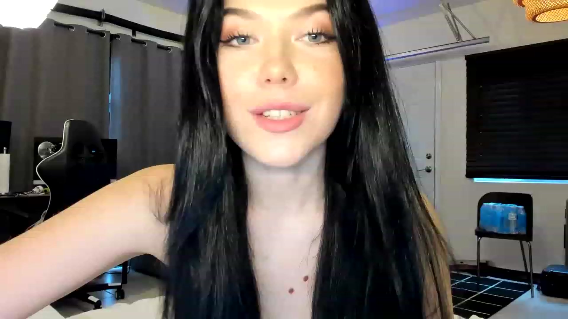 Gallery image thumbnail from Nancy_Morris's myfreecams stream on, 04/26/2023, 02:15 image 3 of 20