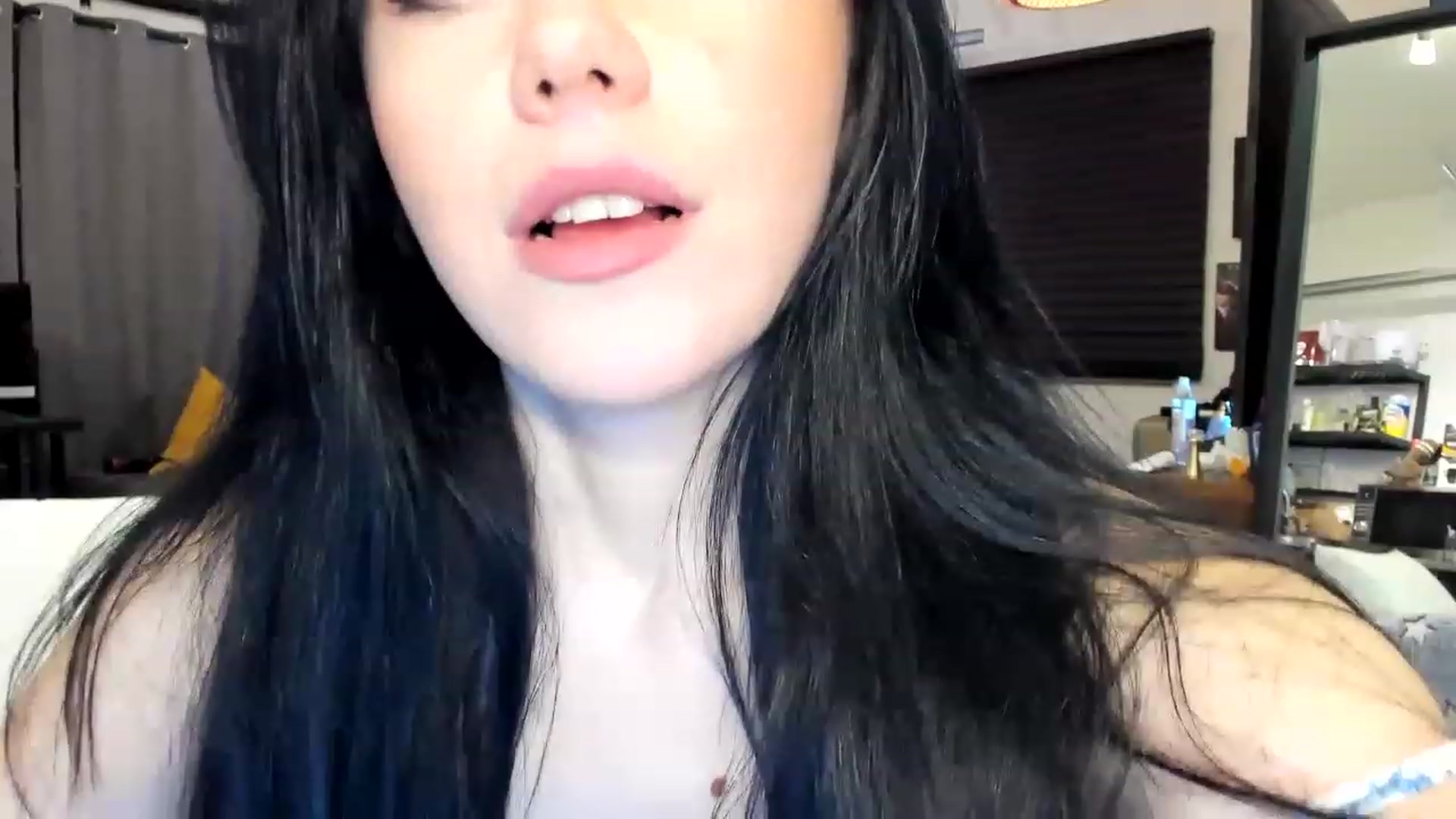 Gallery image thumbnail from Nancy_Morris's myfreecams stream on, 04/26/2023, 03:51 image 11 of 20