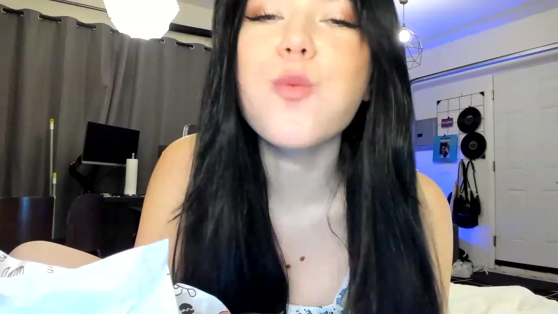 Gallery image thumbnail from Nancy_Morris's myfreecams stream on, 04/26/2023, 06:30 image 1 of 20