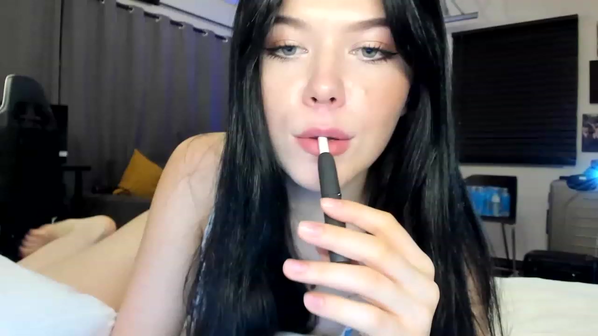 Gallery image thumbnail from Nancy_Morris's myfreecams stream on, 04/26/2023, 06:30 image 8 of 20