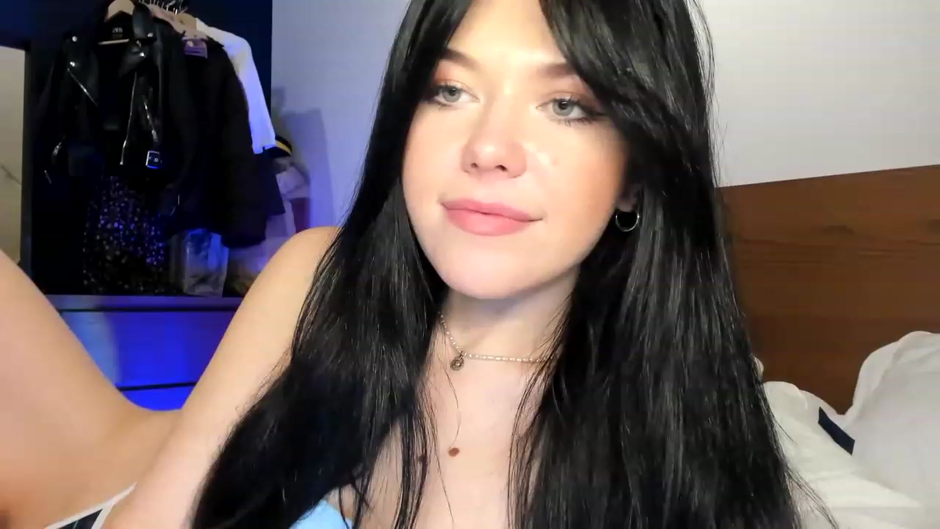 Gallery image thumbnail from Nancy_Morris's myfreecams stream on, 04/27/2023, 07:40 image 17 of 20