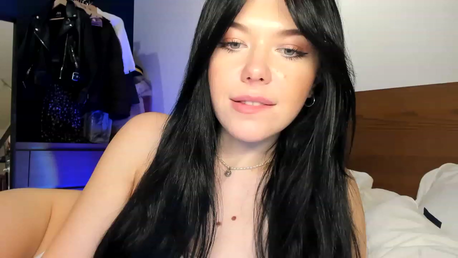 Gallery image thumbnail from Nancy_Morris's myfreecams stream on, 04/27/2023, 07:40 image 18 of 20