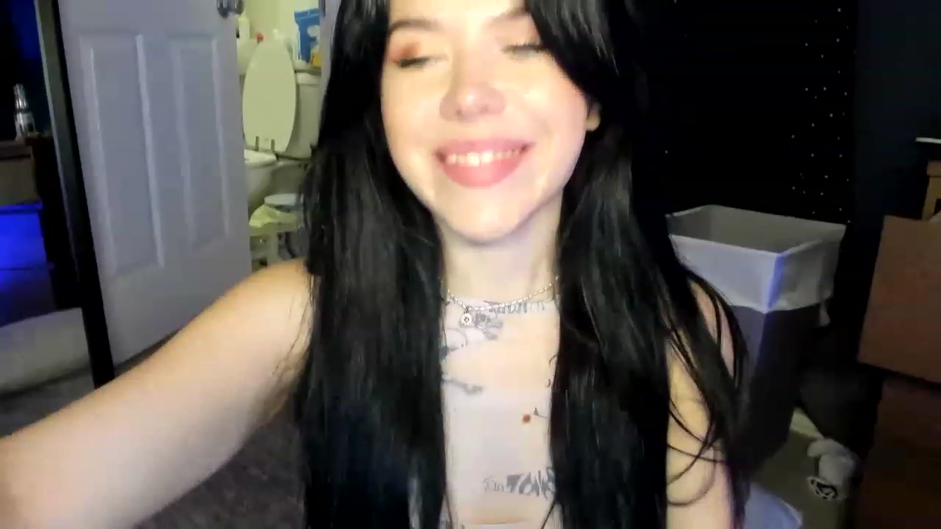 Gallery image thumbnail from Nancy_Morris's myfreecams stream on, 04/28/2023, 02:39 image 20 of 20