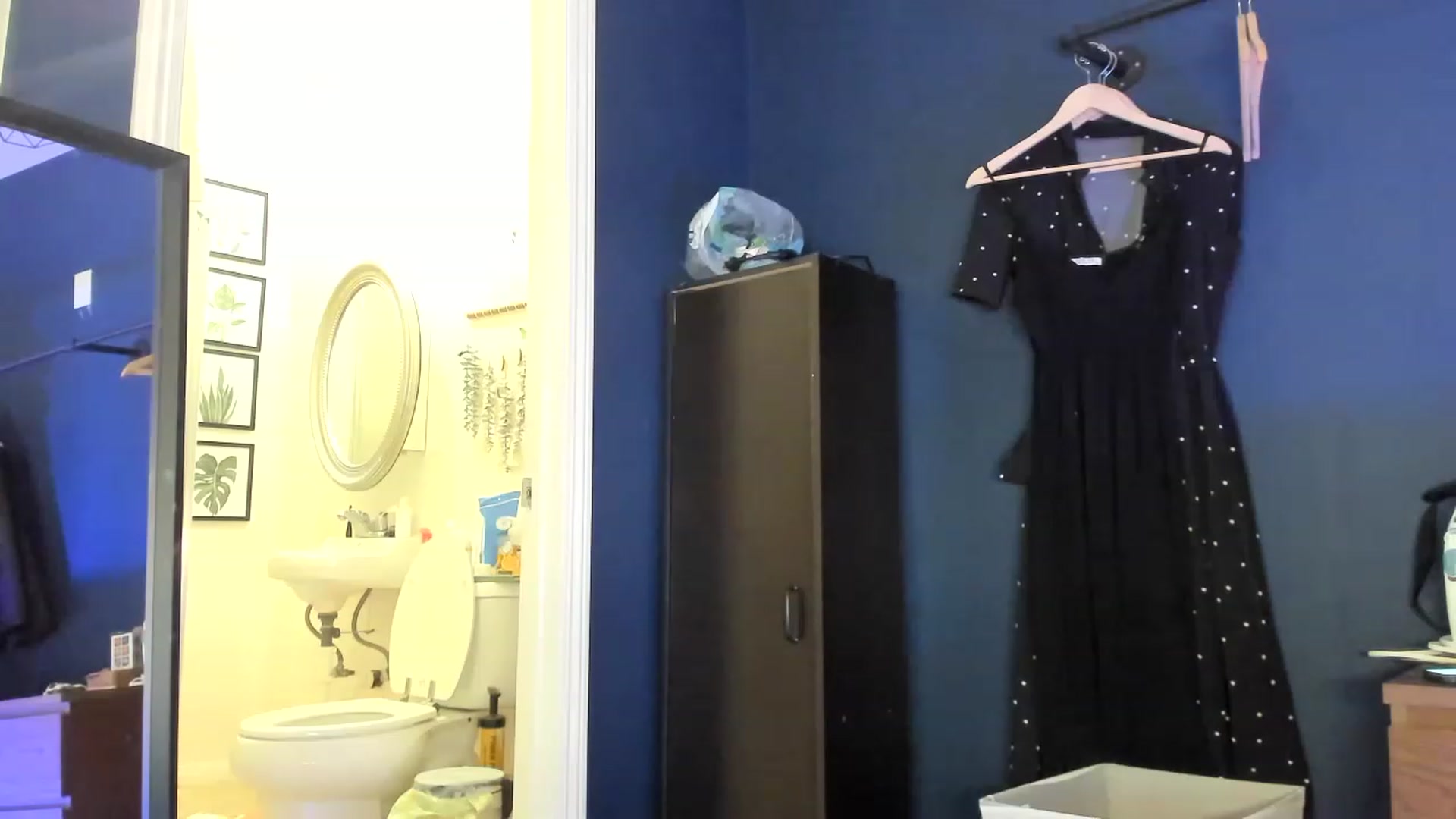 Gallery image thumbnail from Nancy_Morris's myfreecams stream on, 04/28/2023, 02:39 image 11 of 20